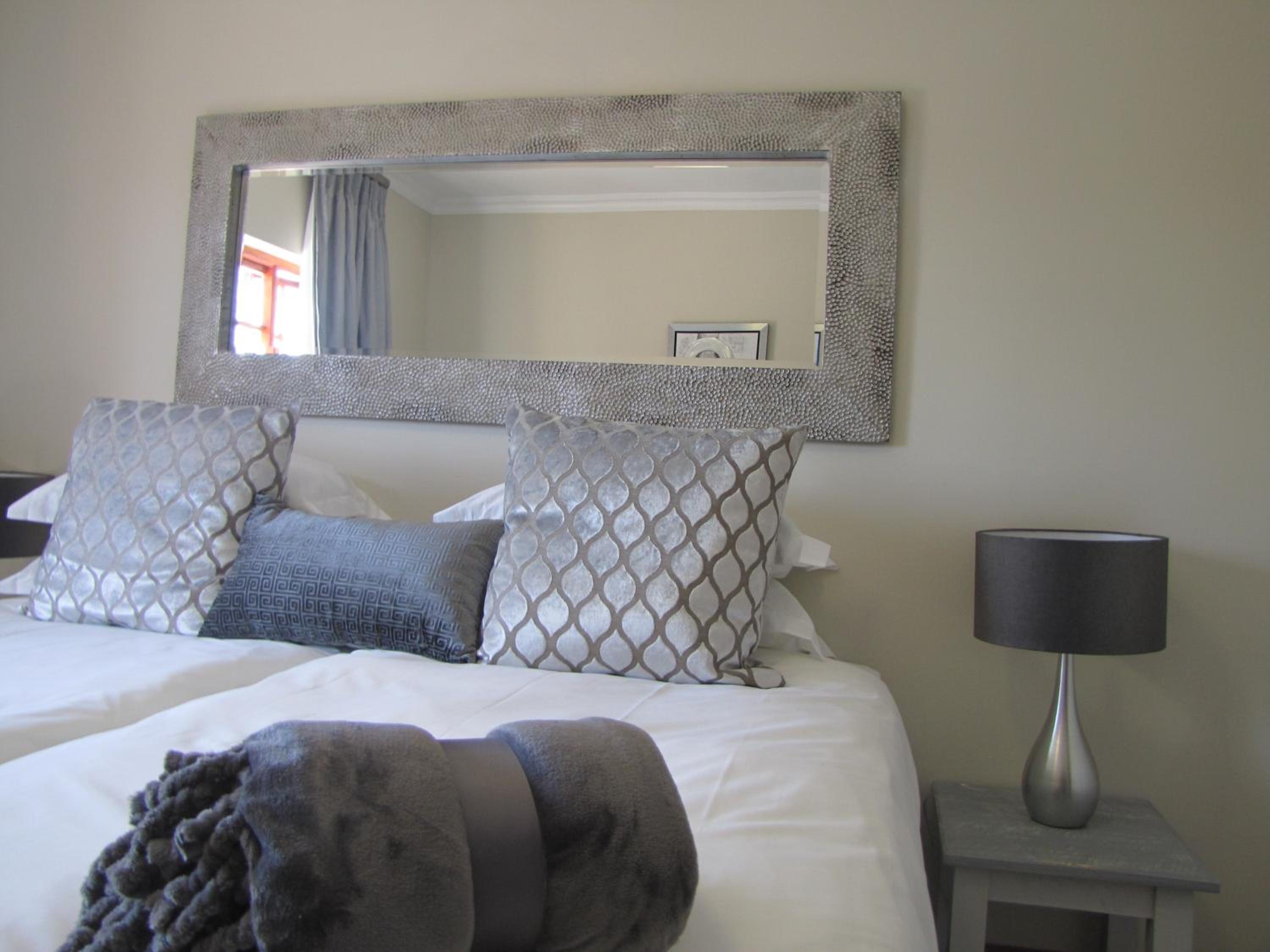 Deluxe Double Room - Photo 26
