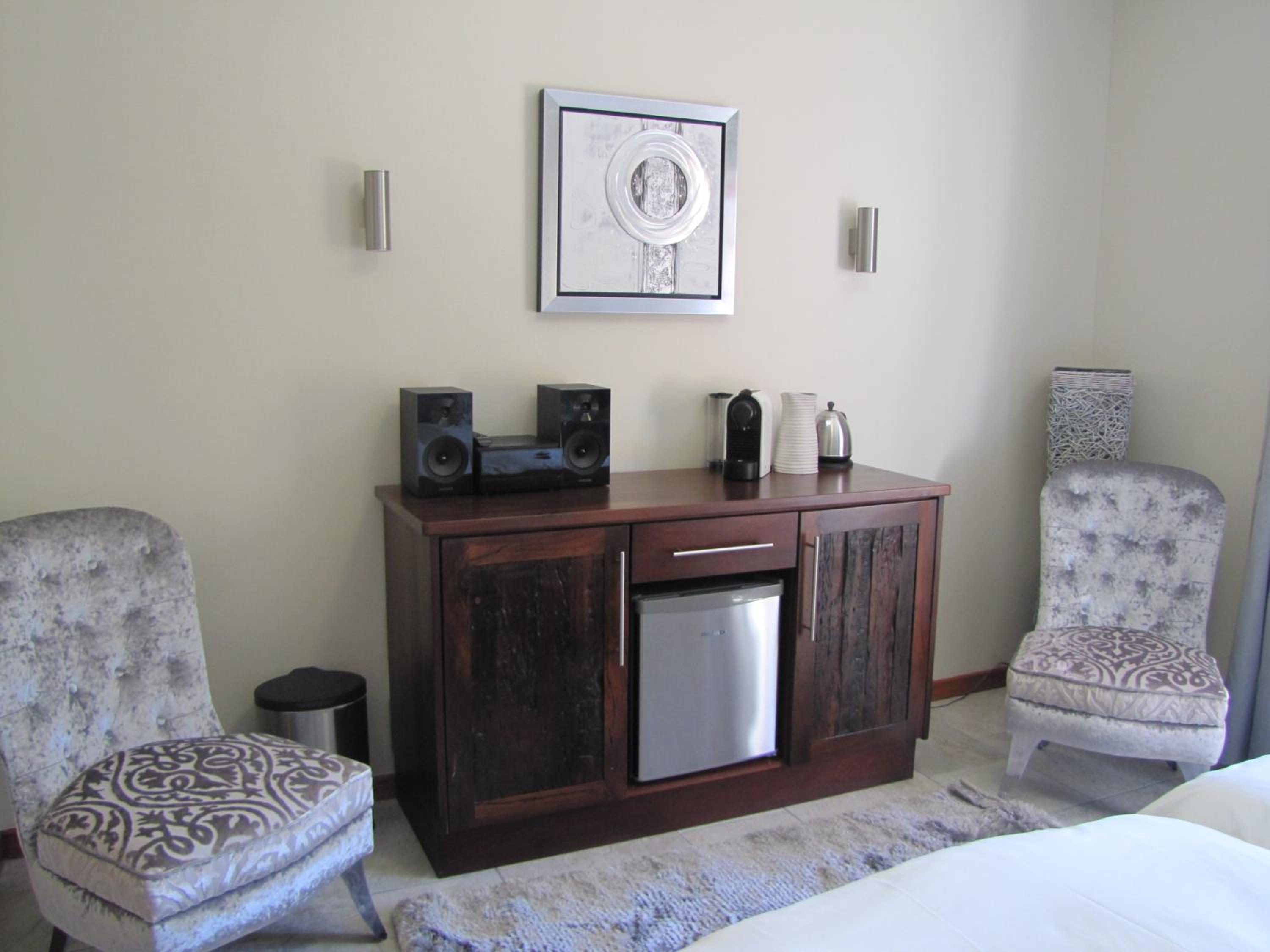 Deluxe Double Room - Photo 24