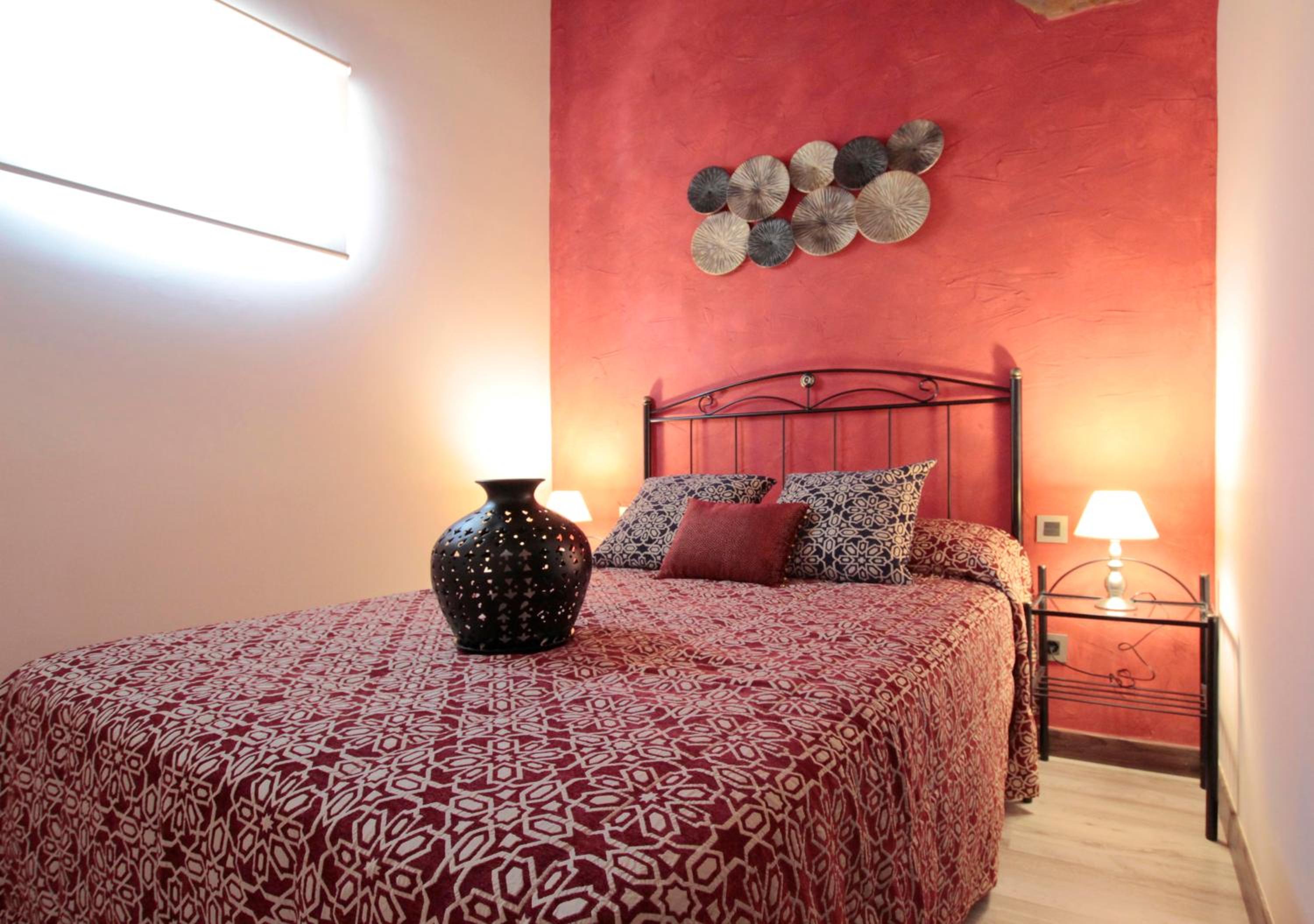One-Bedroom Apartment - Photo 7