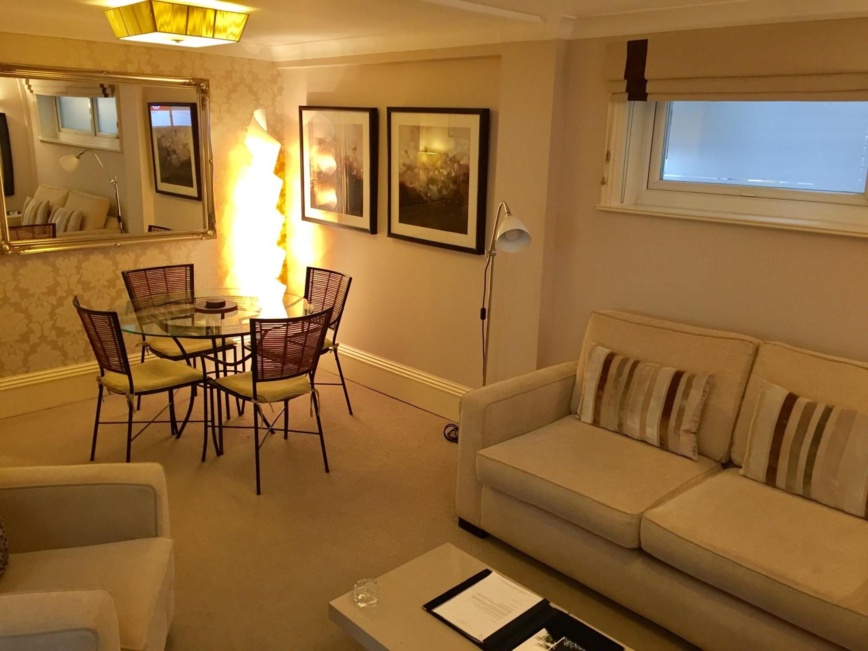 Superior One-Bedroom Apartment photo 3