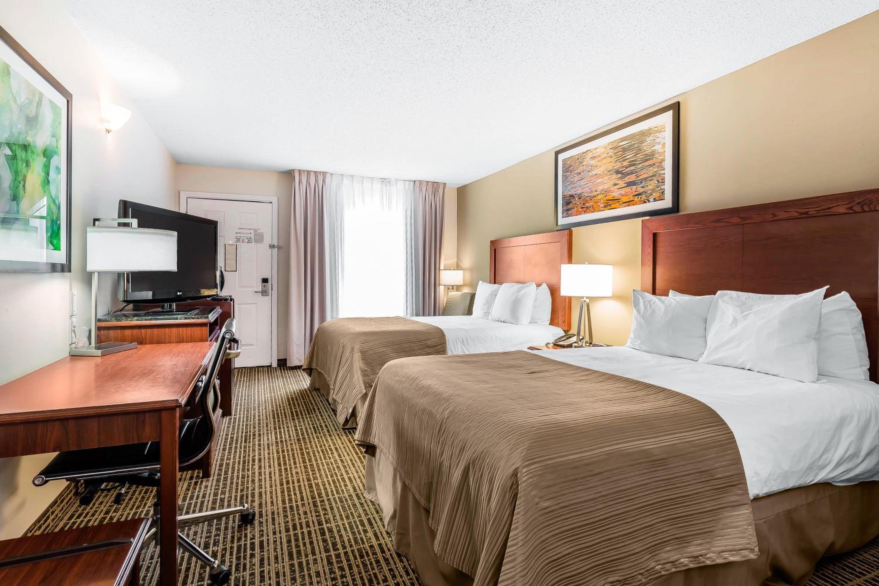 Double Room with Two Double Beds - Non-Smoking - Photo 6