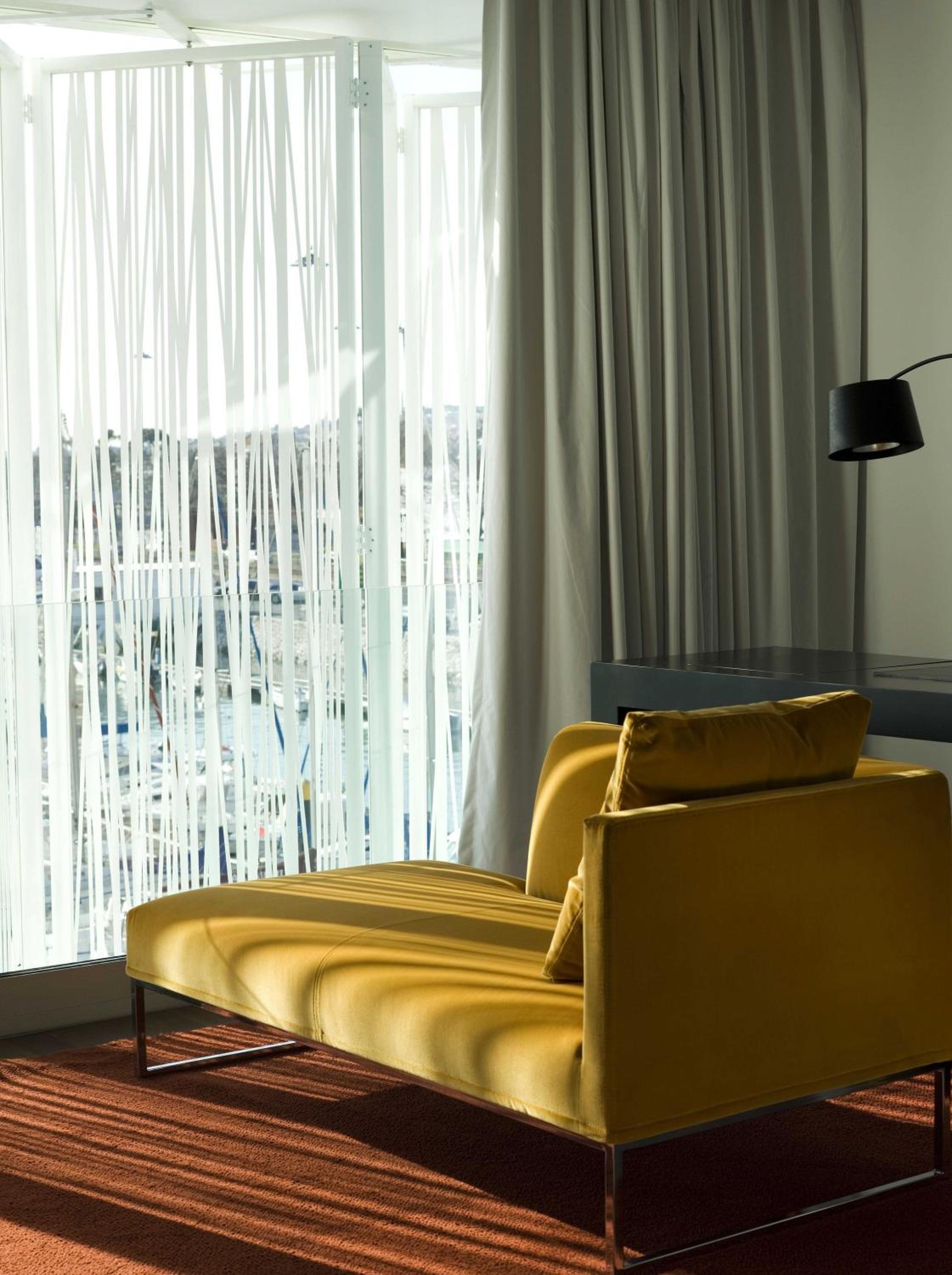 Deluxe Double Room with Balcony photo 2