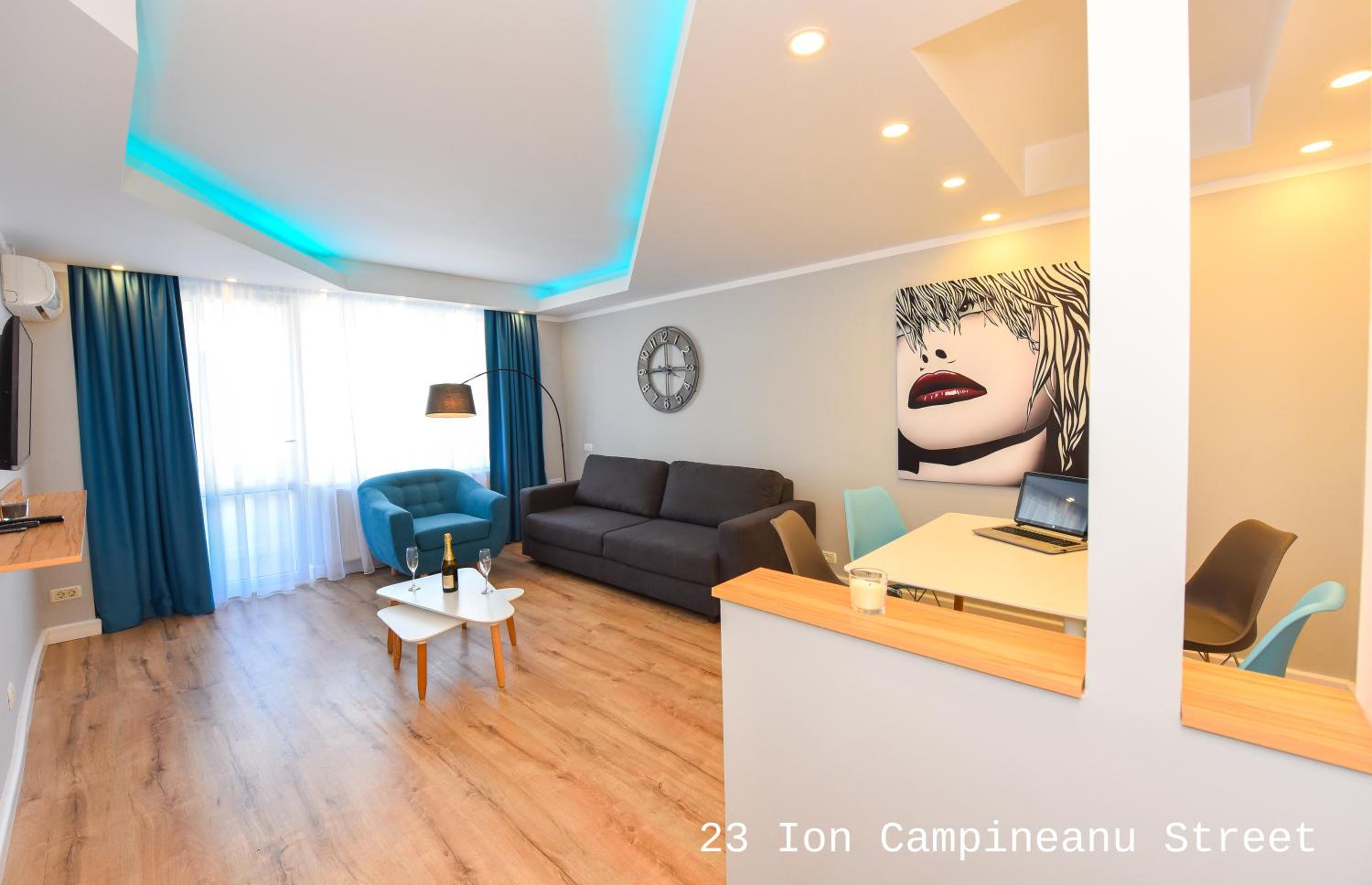 Apartment with Balcony - Photo 1