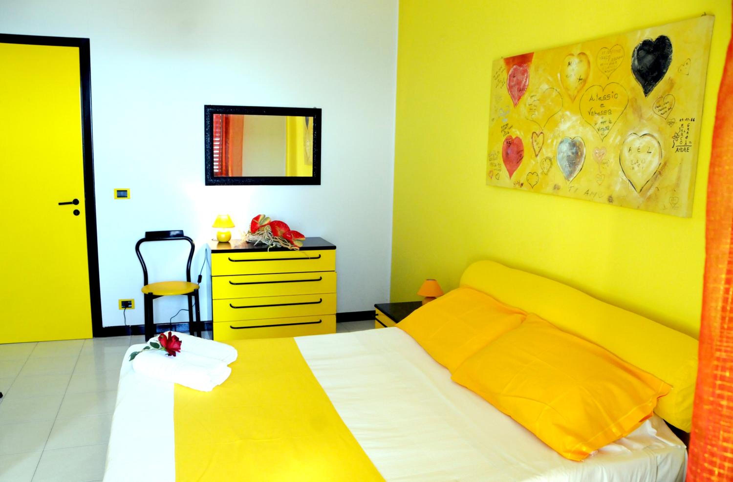 One-Bedroom Apartment with Sea View photo 1