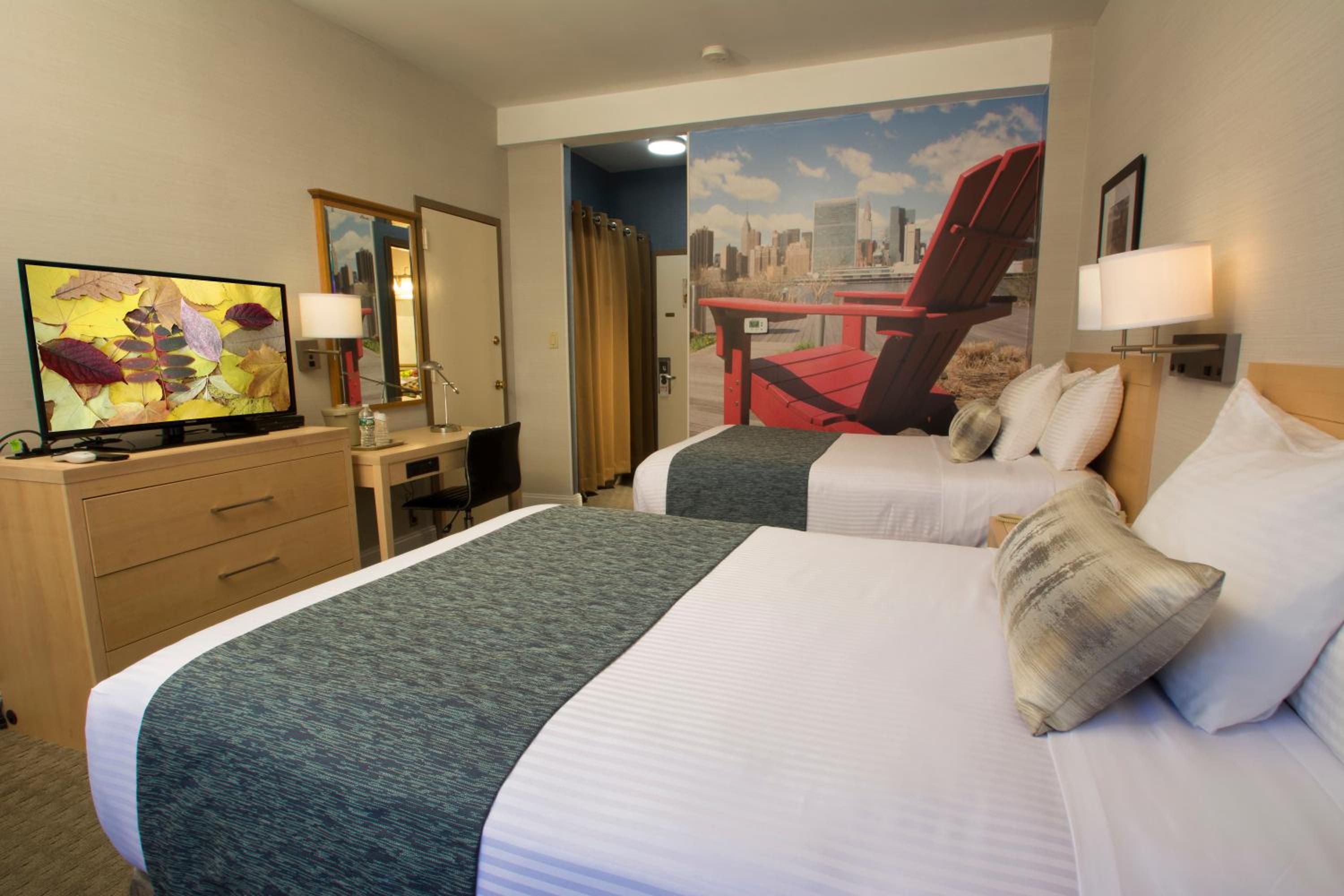Deluxe Double Room with 2 Double Beds - Photo 6