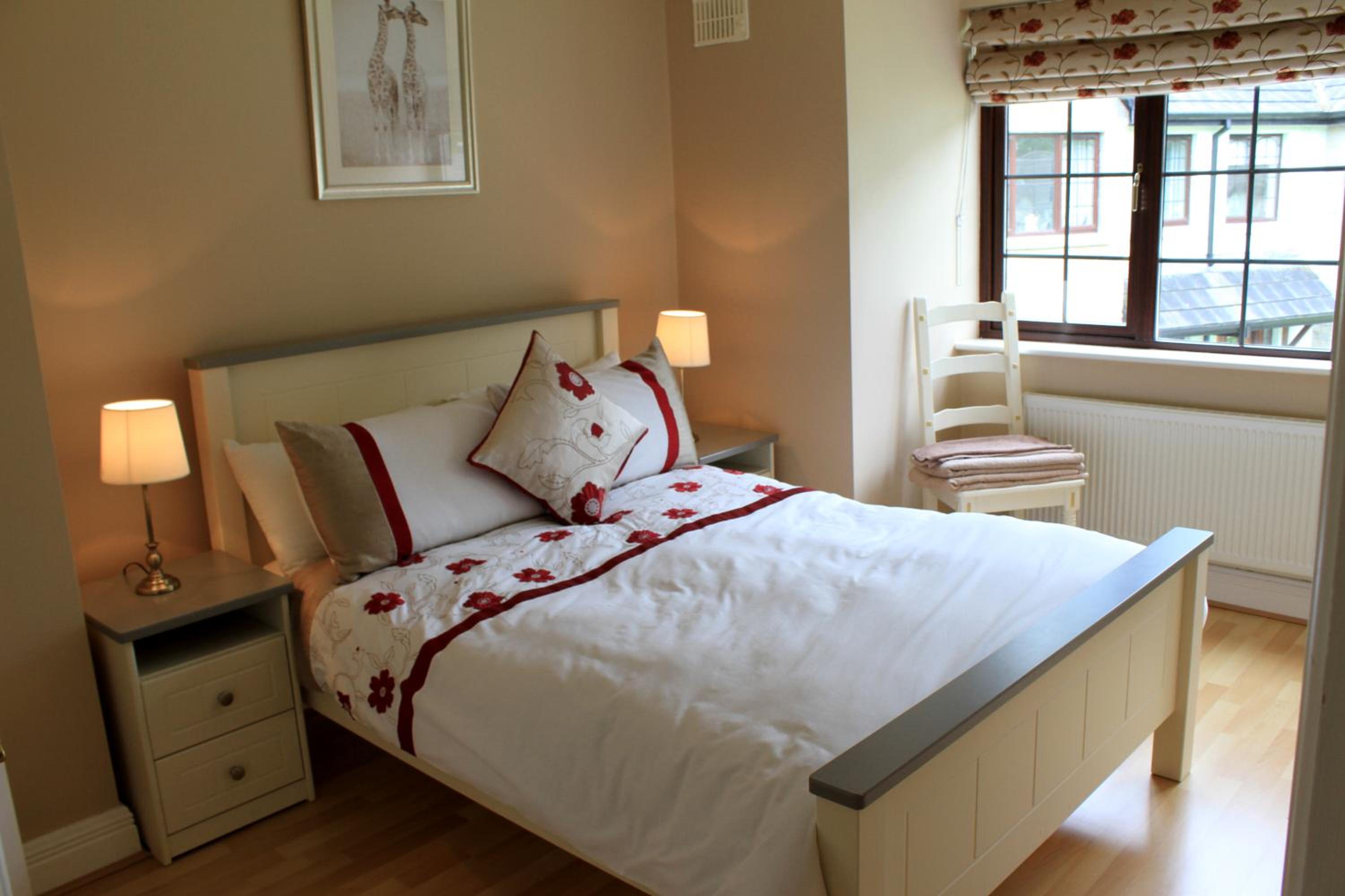 Three-Bedroom House - Photo 17