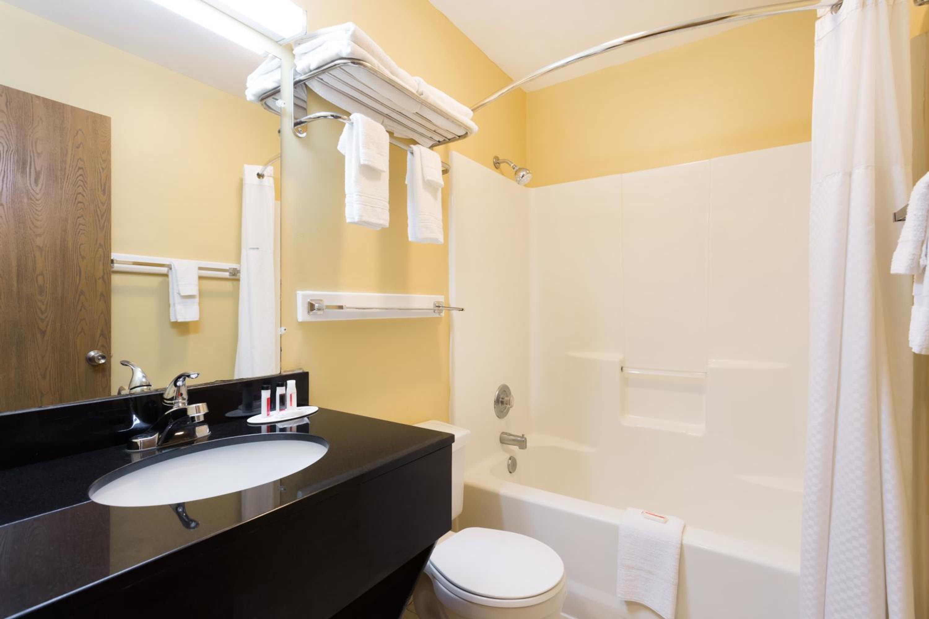 Double Room with Two Double Beds - Non-Smoking photo 2