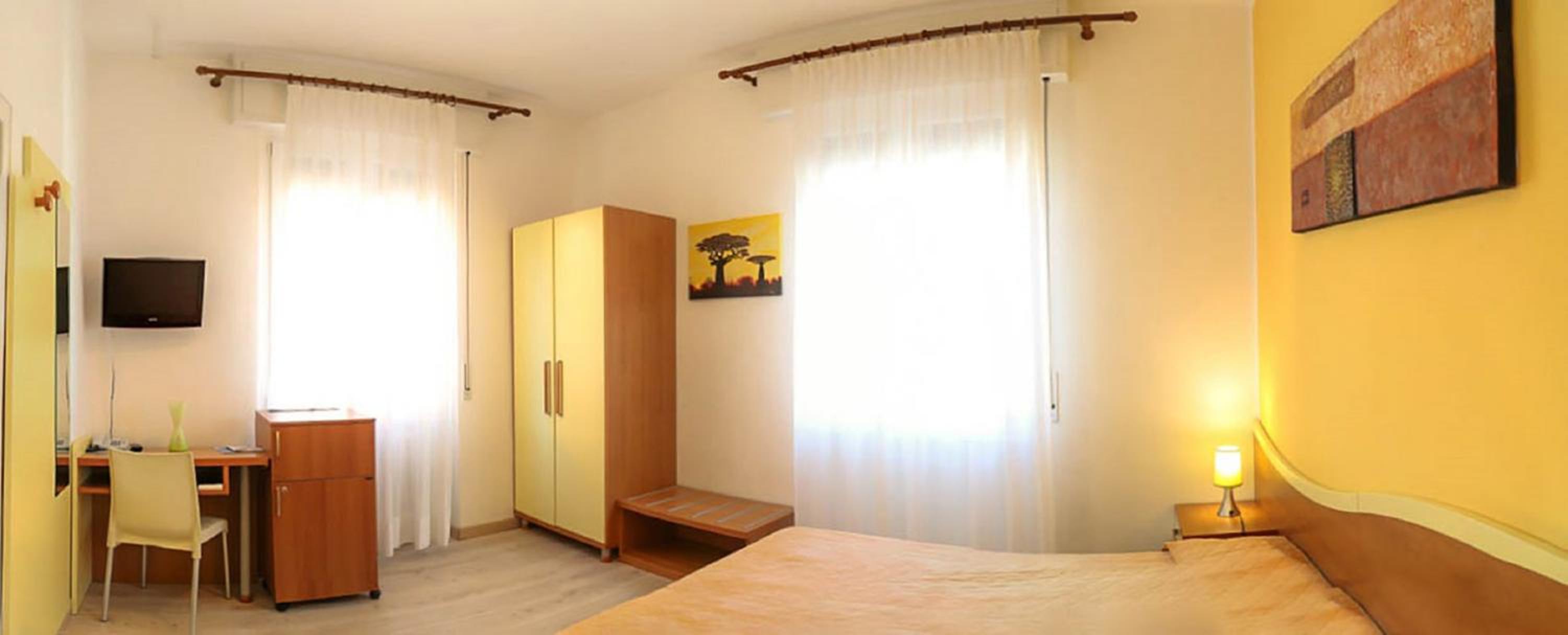 Double or Twin Room - Photo 11