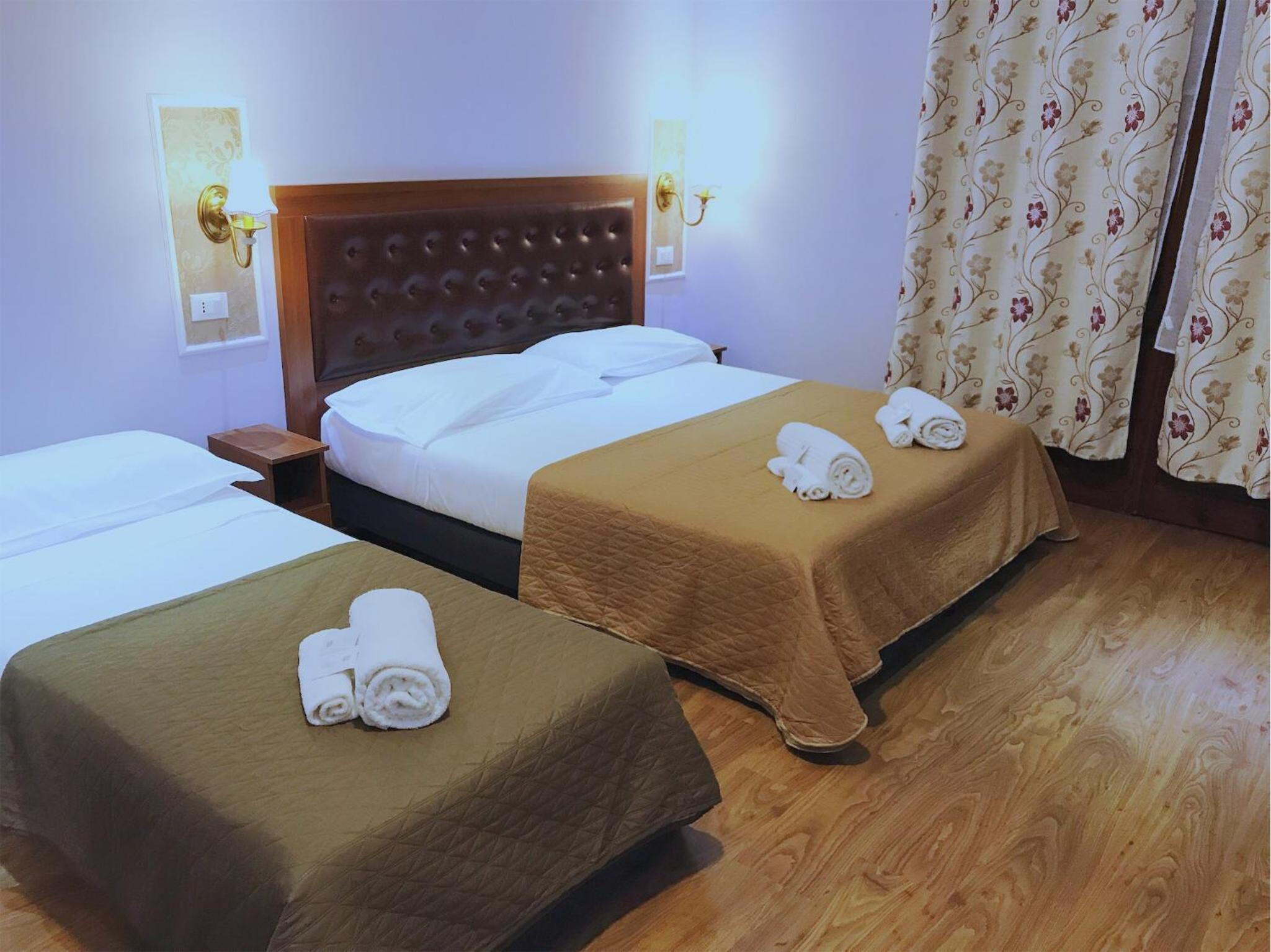 Triple Room with Private Bathroom photo 2