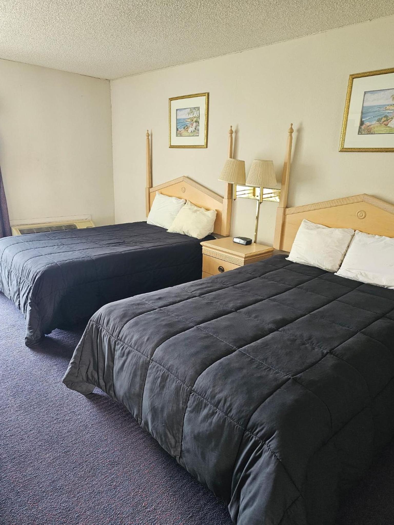 Double Room with Two Double Beds - Non-Smoking
