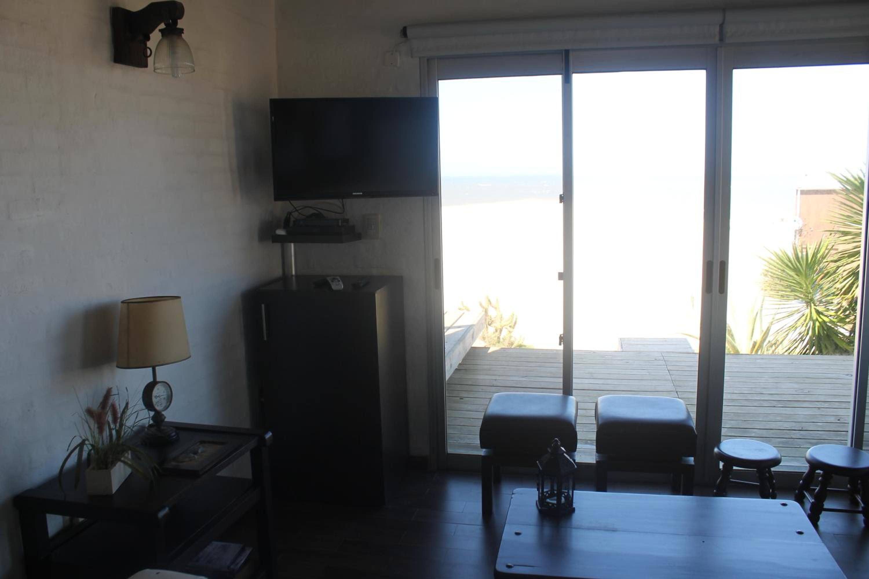 One-Bedroom House photo 1