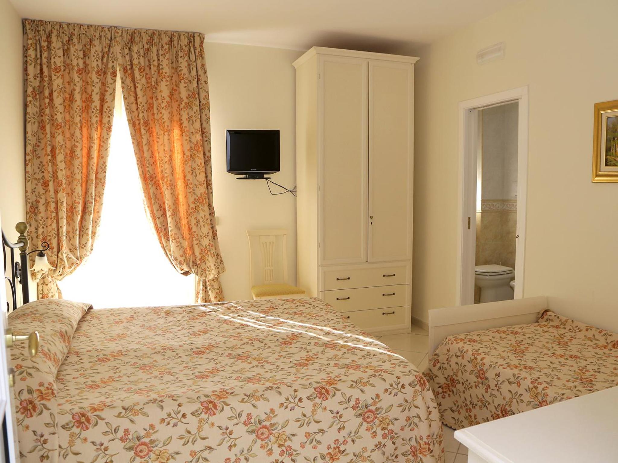 Triple Room - Photo 2