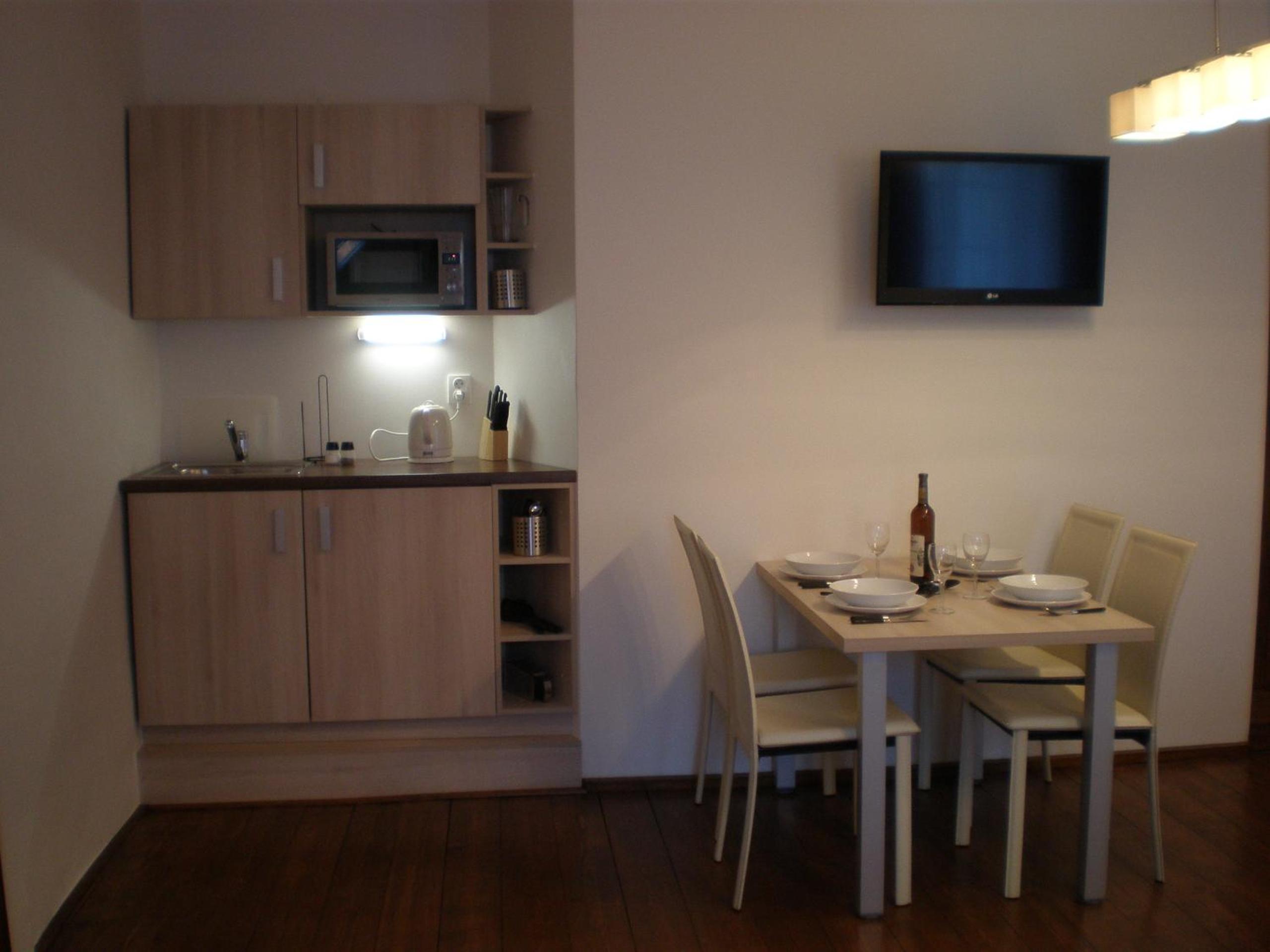 One-Bedroom Apartment with Balcony (4 Adults) photo 2