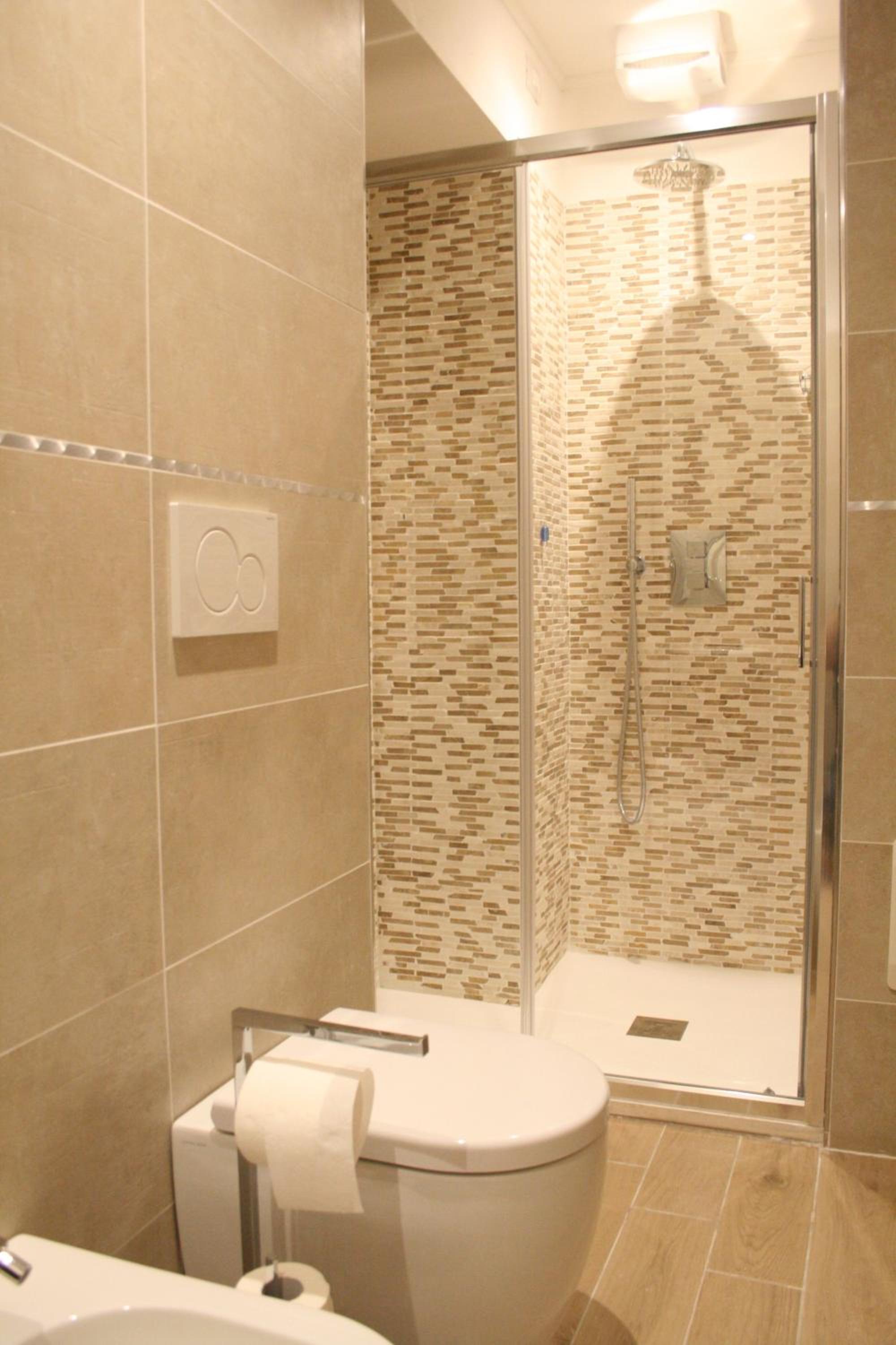 Double Room - Photo 8