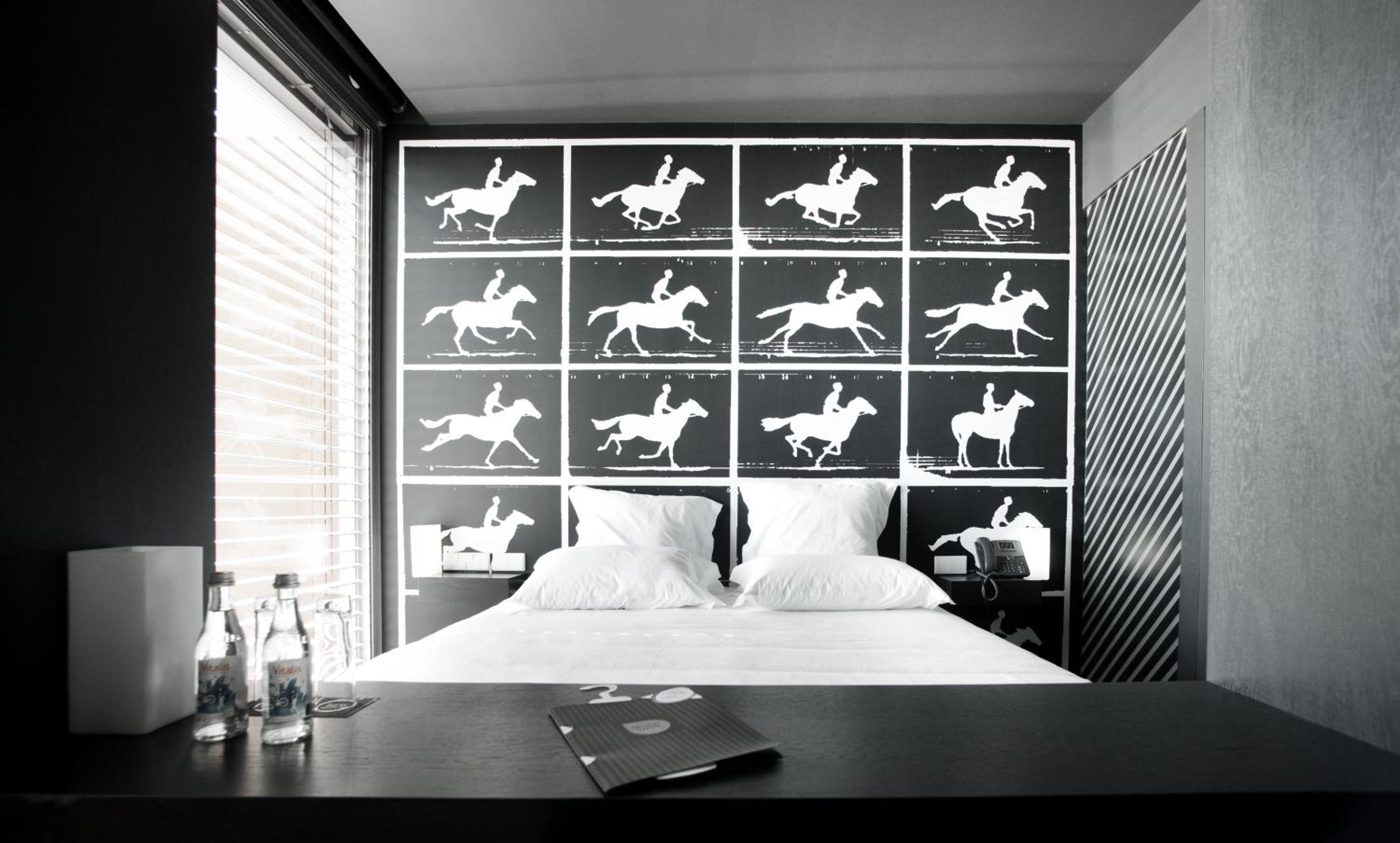 Premium Double Room - Photo 9