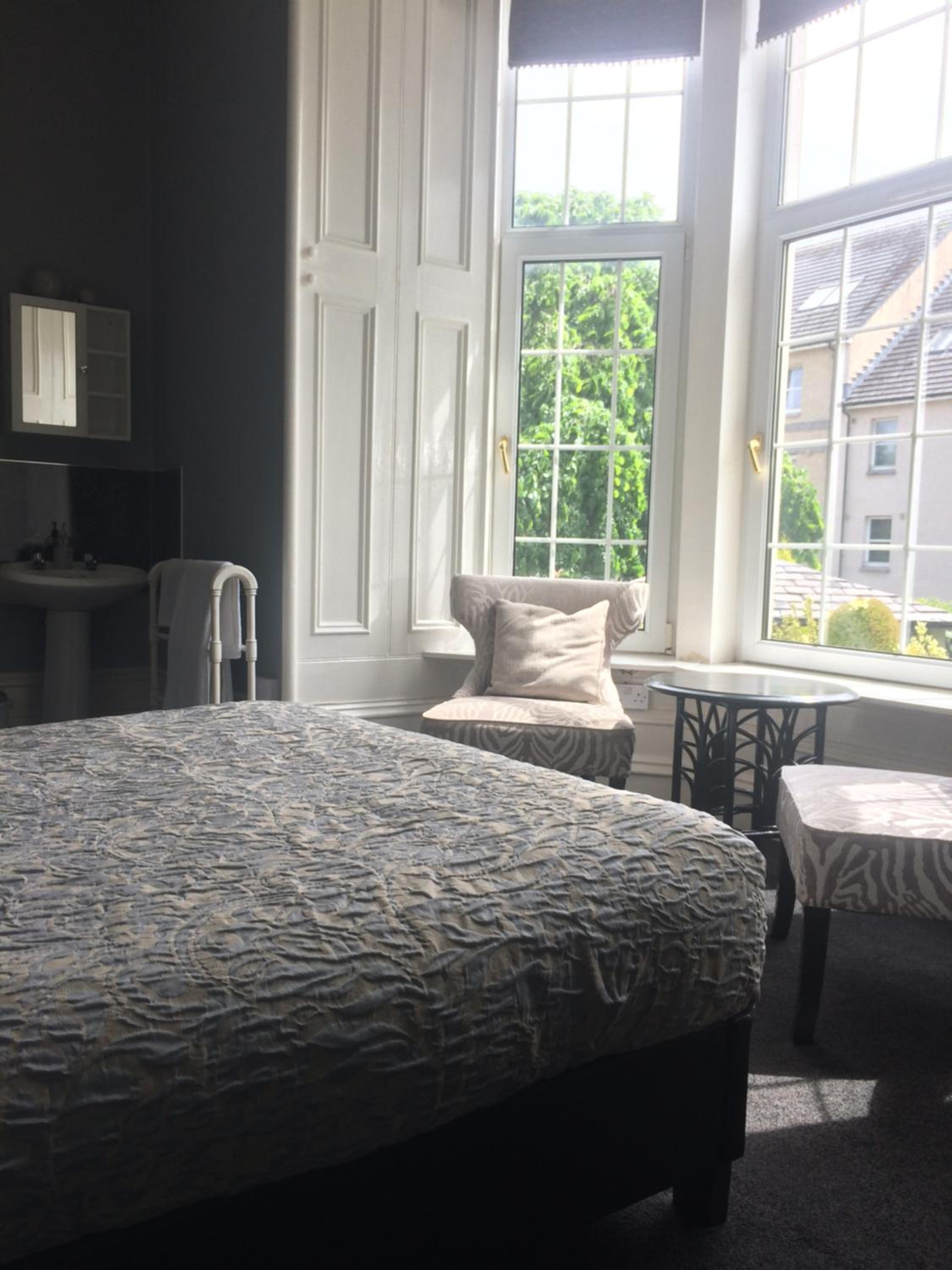 Budget Double Room - Photo 4