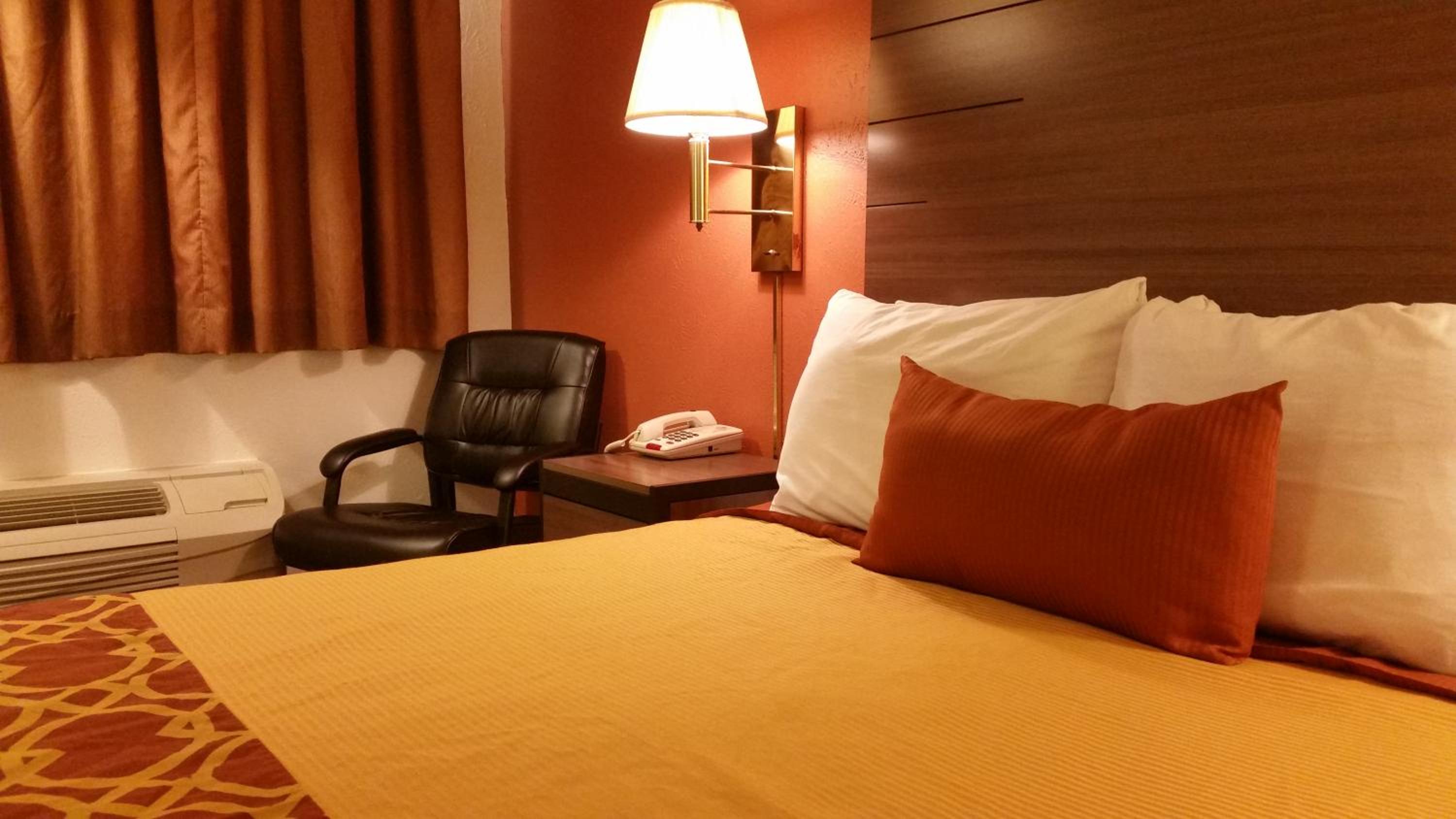 Queen Room - Photo 4