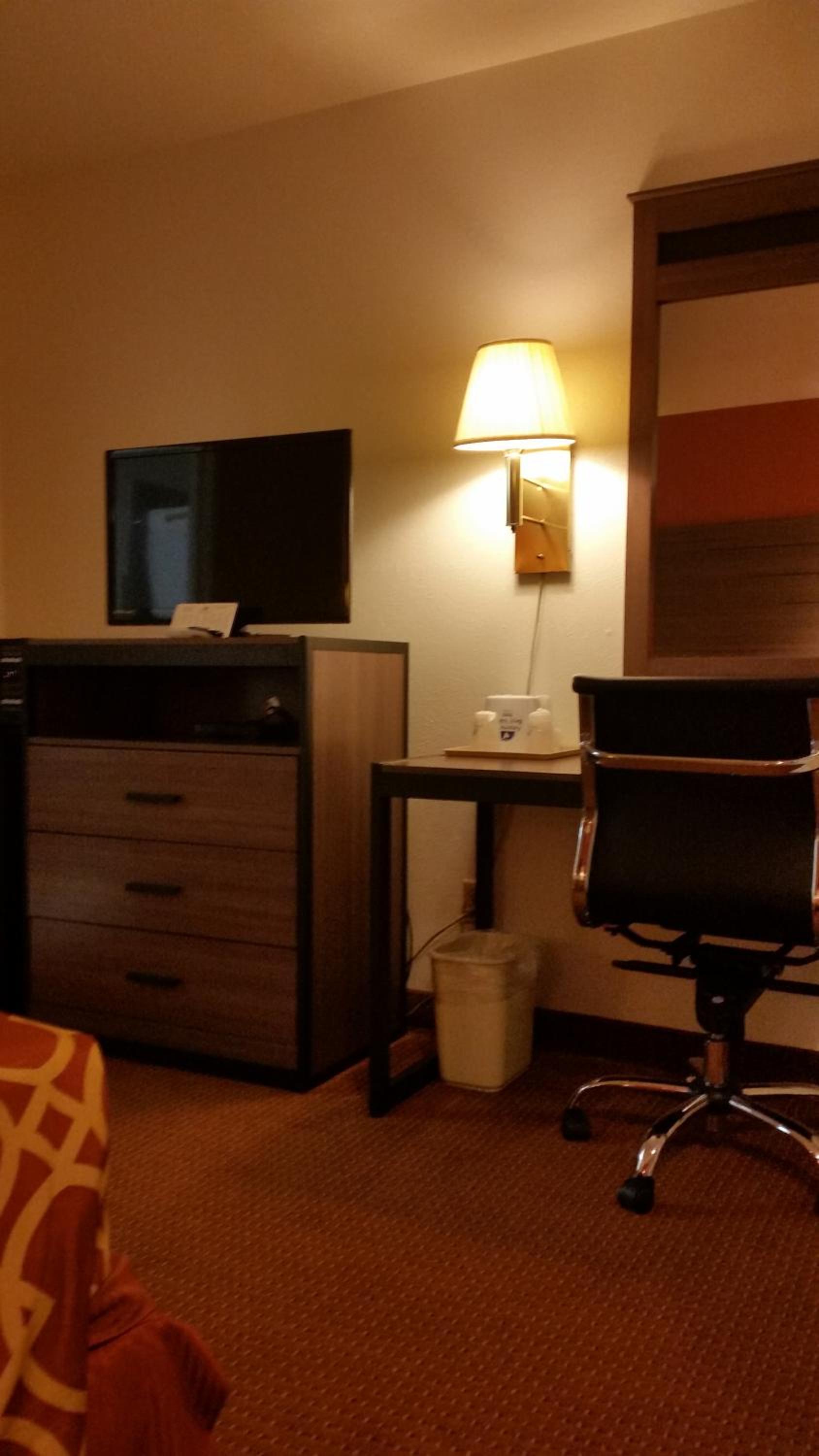 Queen Room - Photo 2
