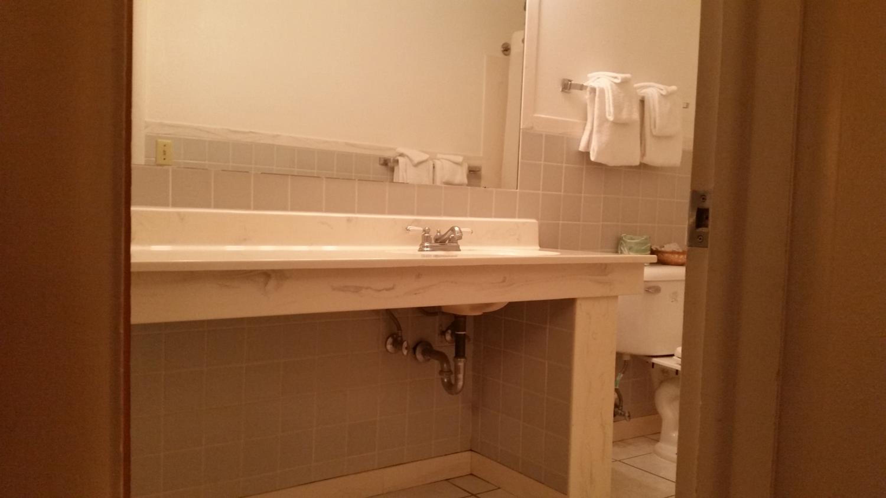 Queen Room - Photo 7