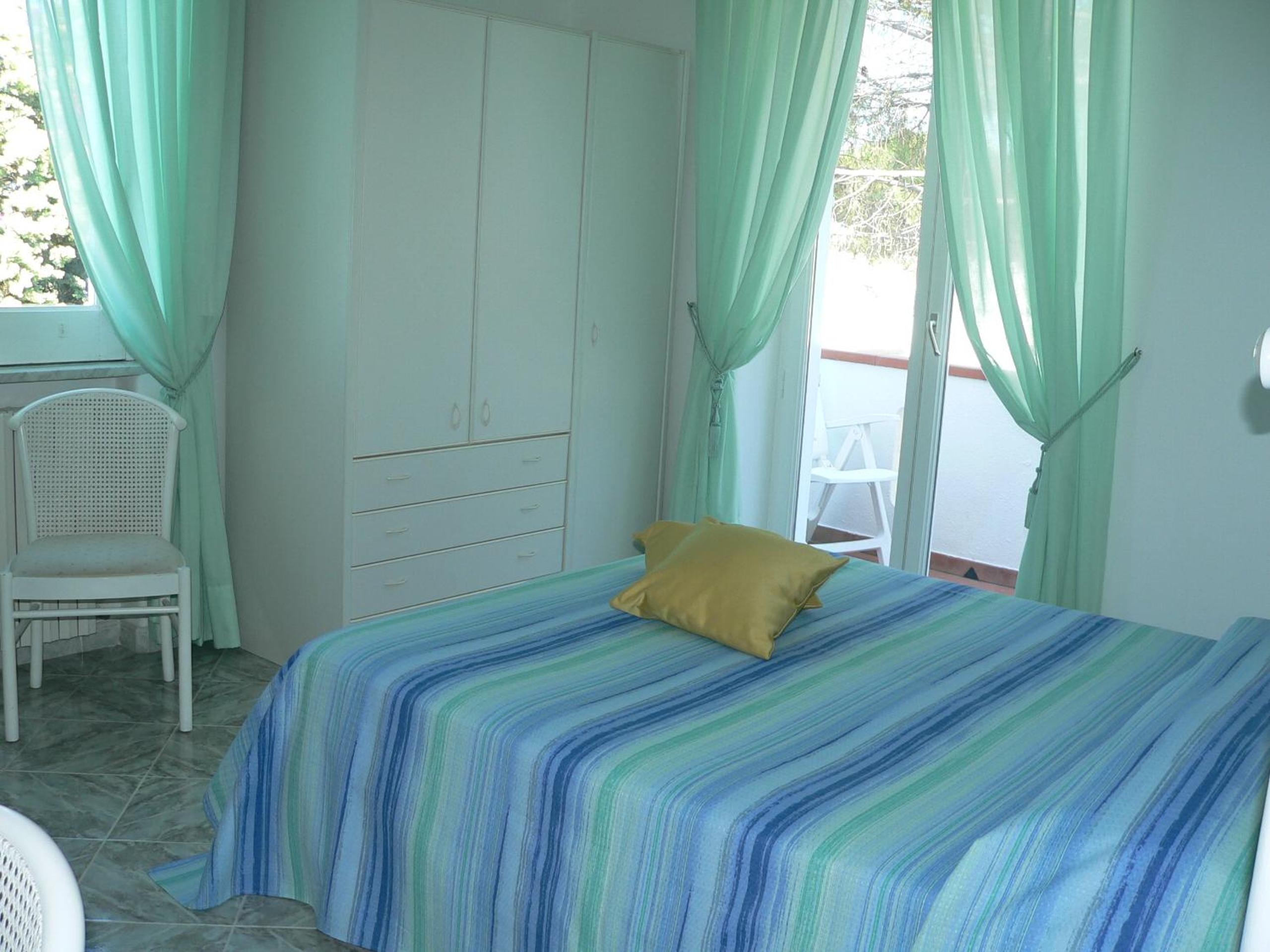 Family Room with Balcony and Sea View - Photo 3