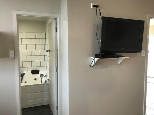Deluxe Double Room with Spa - Photo 4