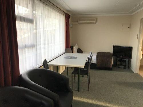 Apartment With Disability Access - Photo 5