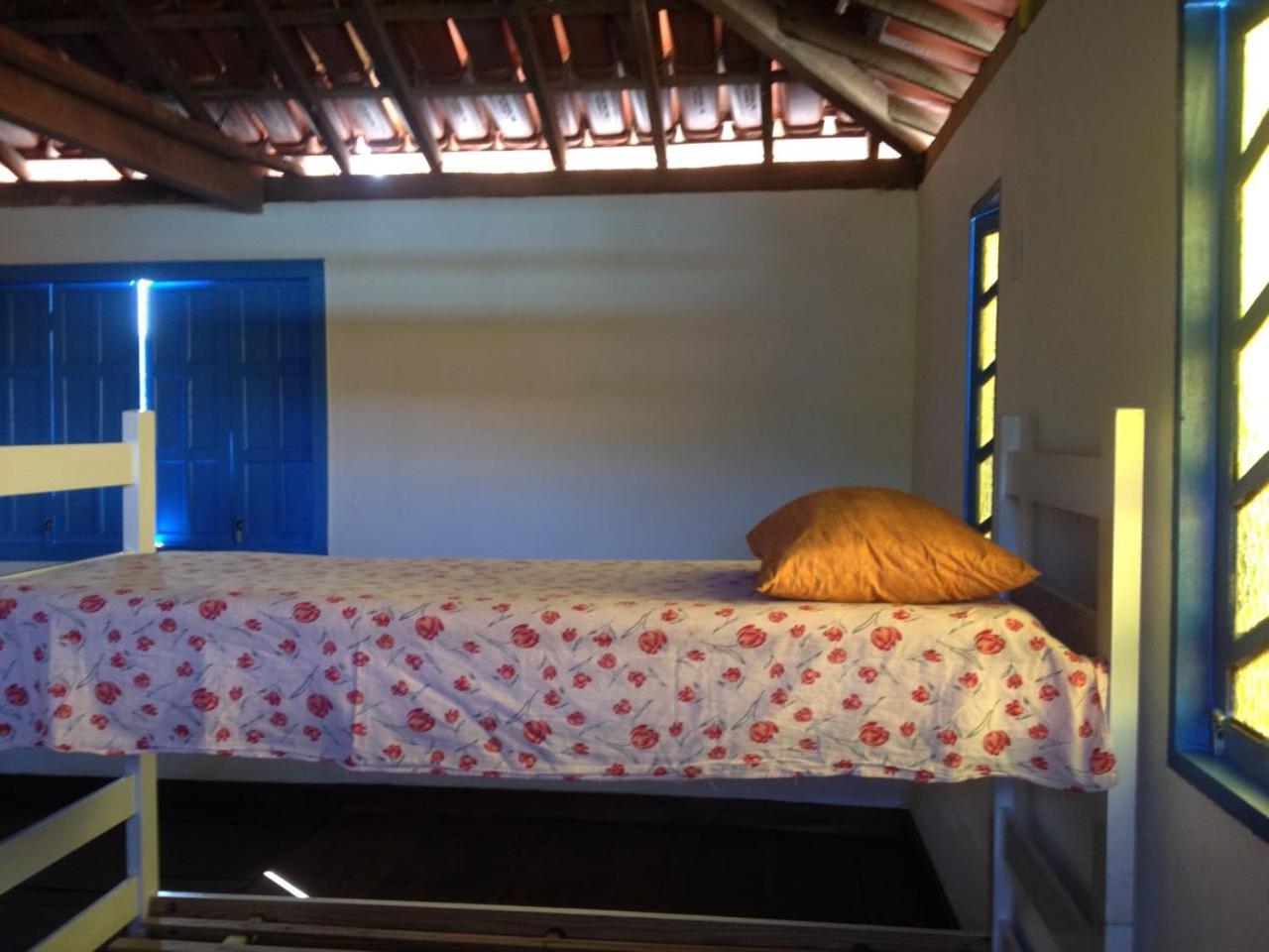 Bed in 10-Bed Mixed Dormitory Room photo 1