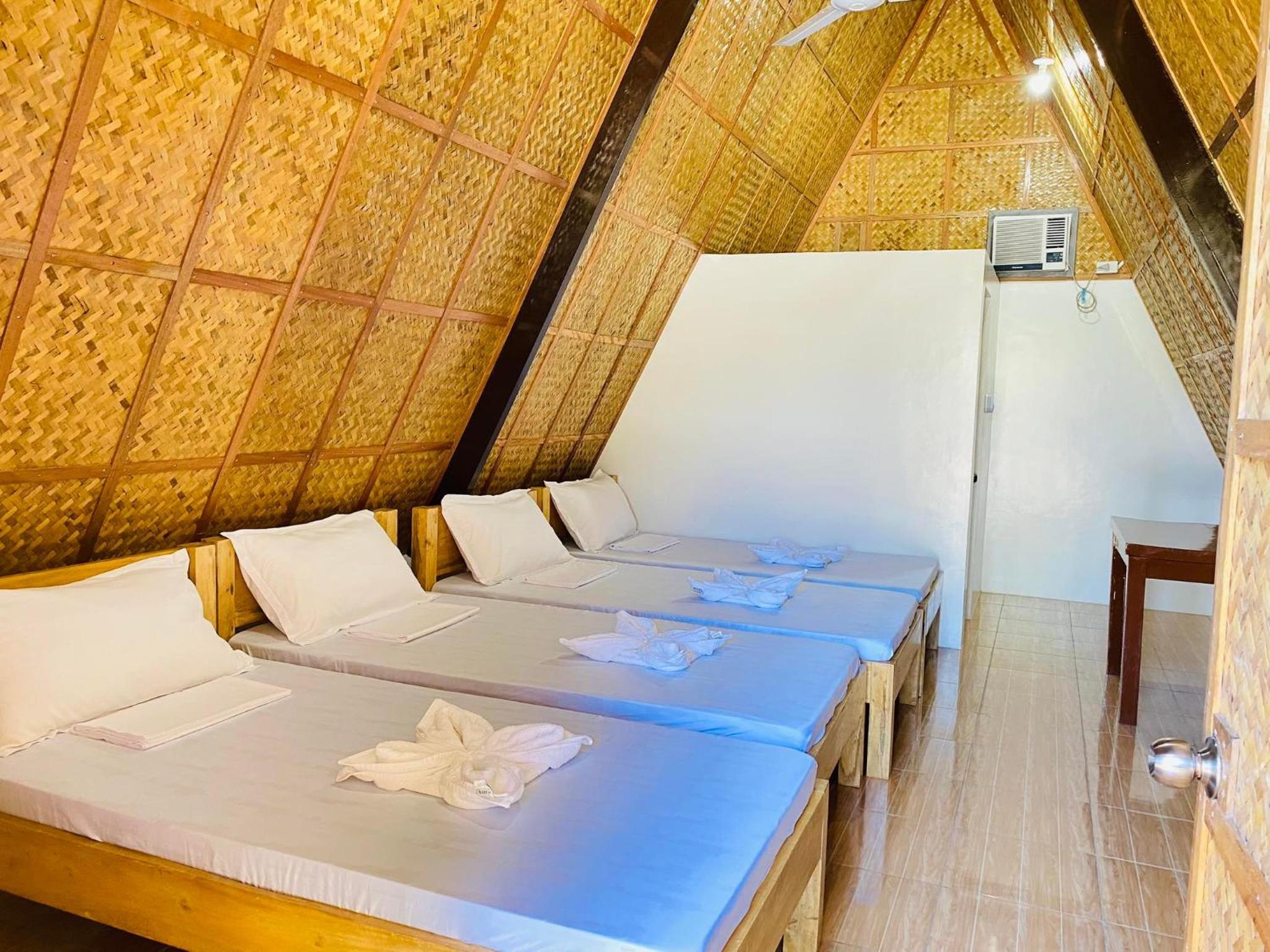Quadruple Room with Bathroom