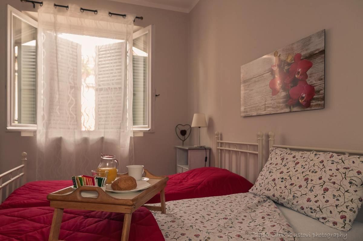Triple Room with Private External Bathroom photo 1