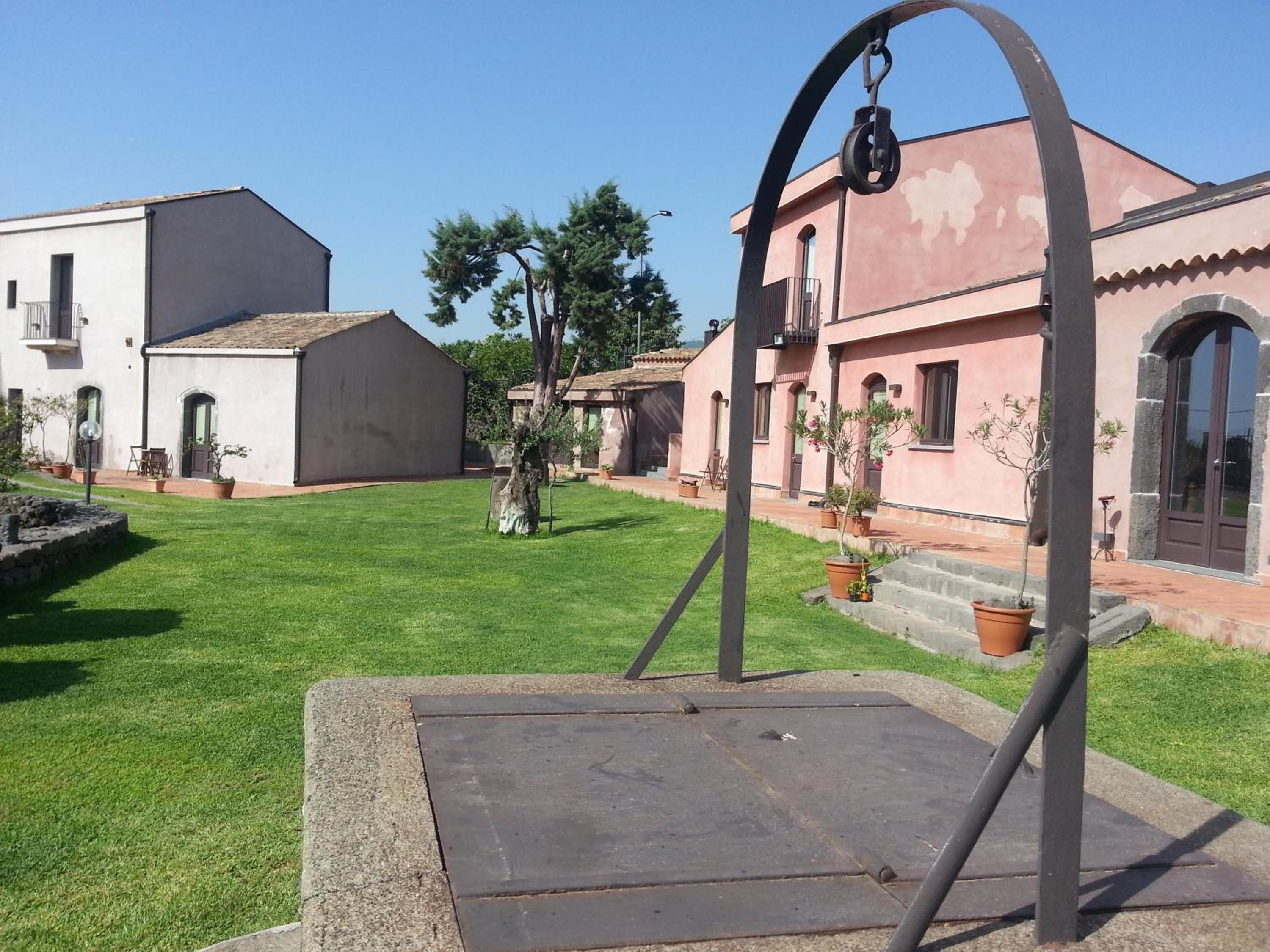 Superior Double or Twin Room with Garden View photo 3