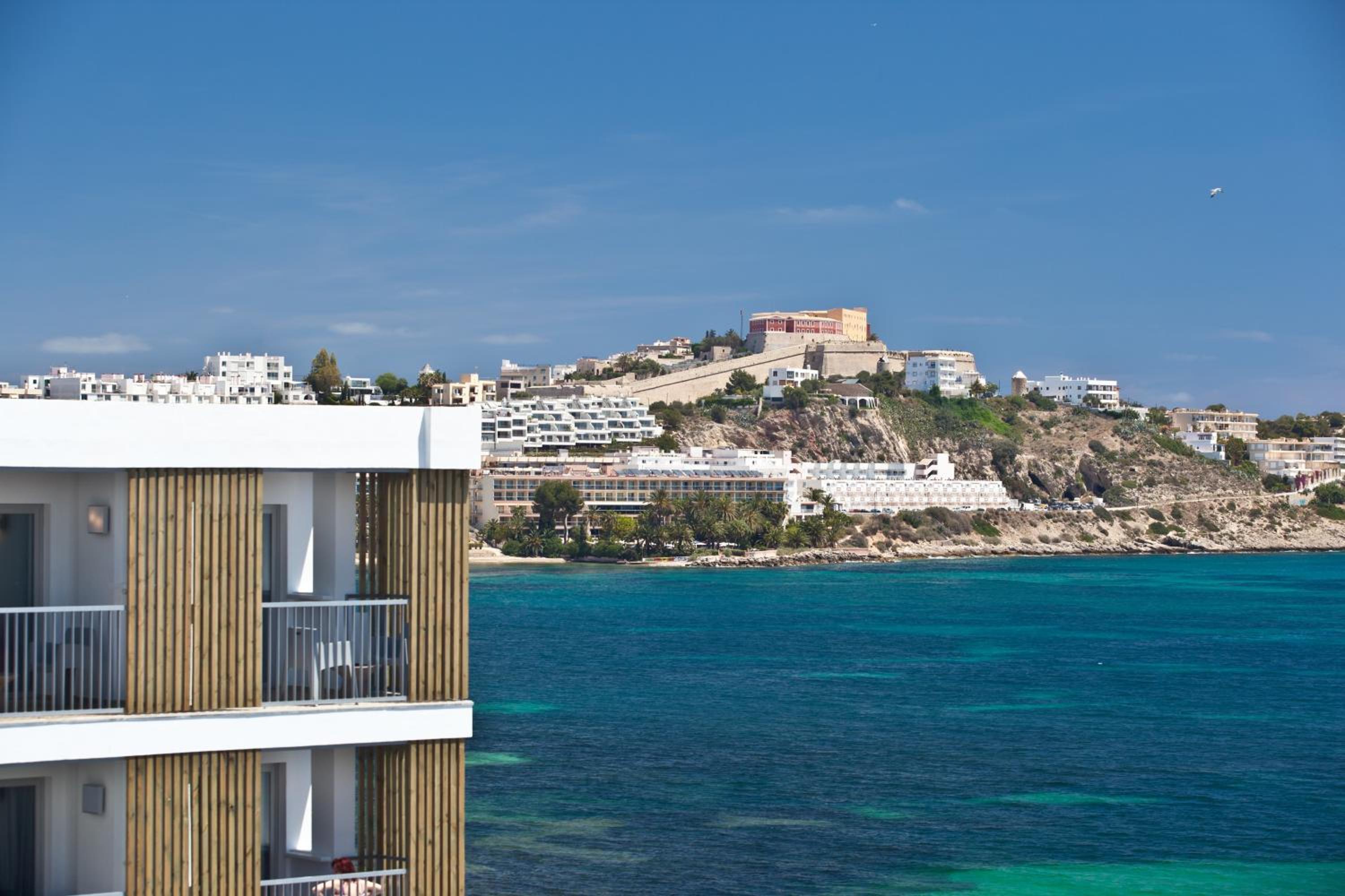 Two-Bedroom Apartment with Sea View photo 3