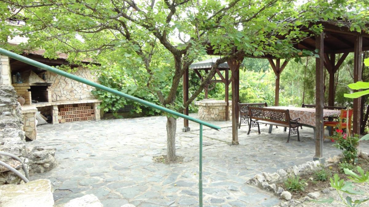 Family House with Garden View photo 1