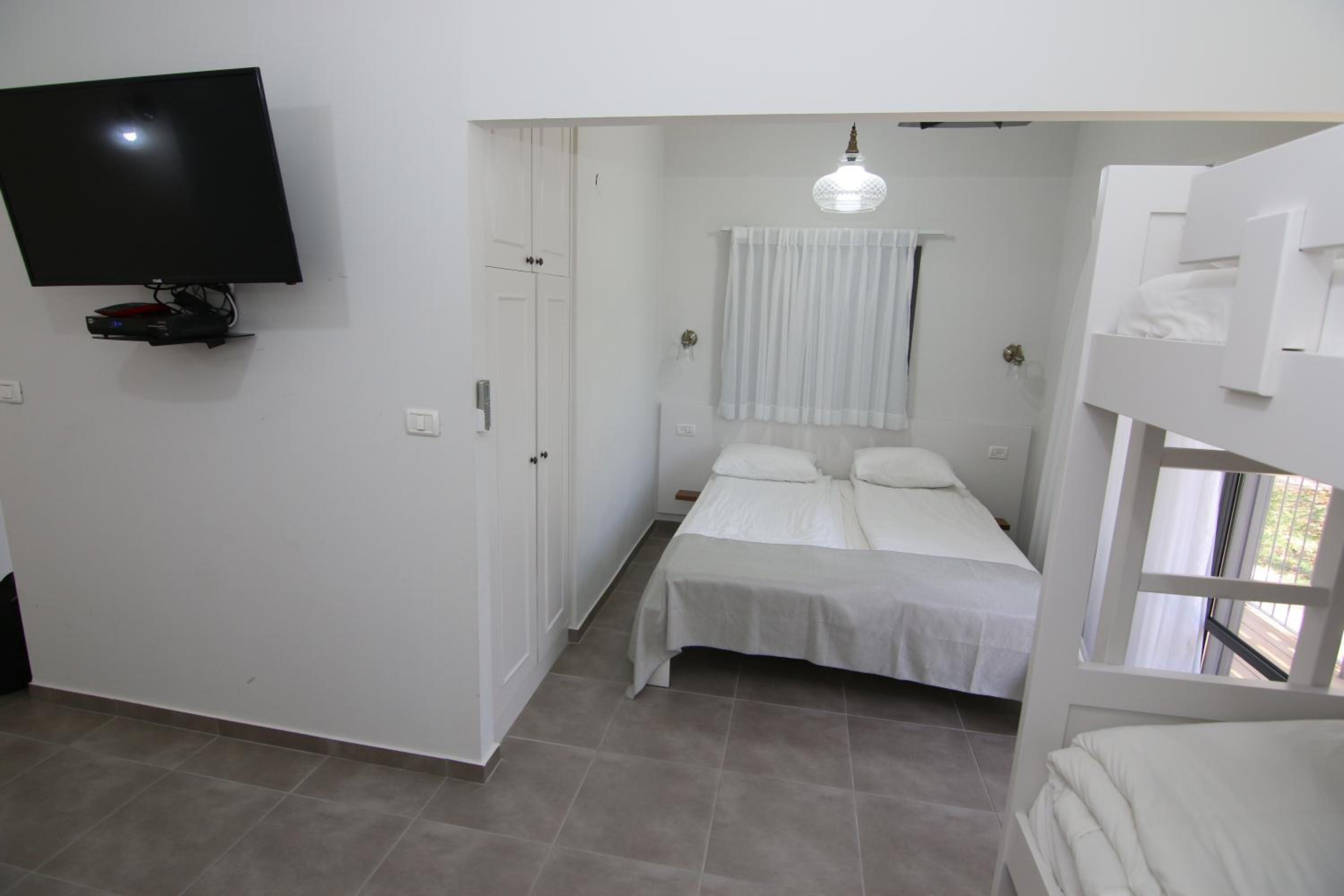 Family Suite (2 Adults + 3 Children) - Ground Floor photo 3