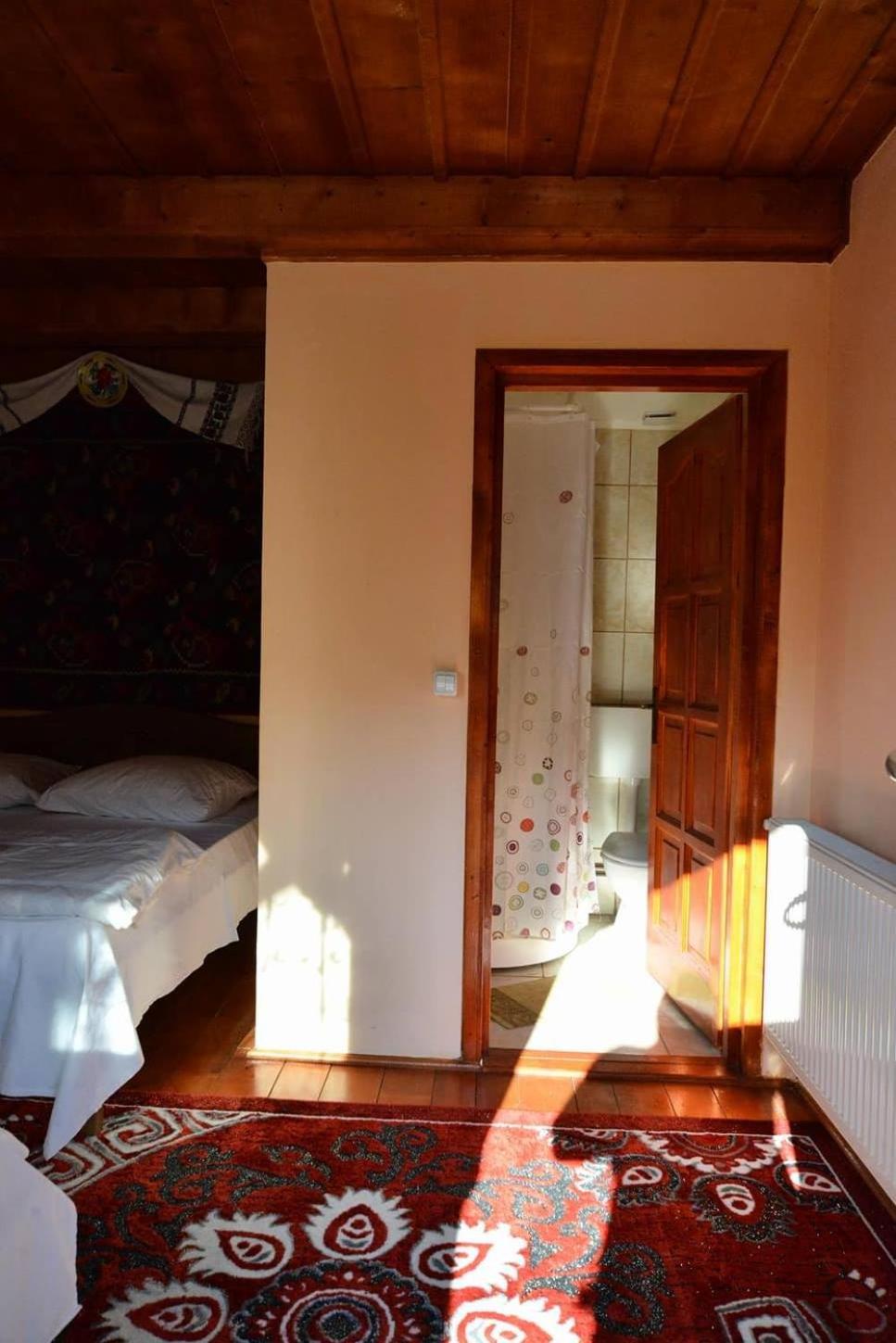 Double Room - Photo 4
