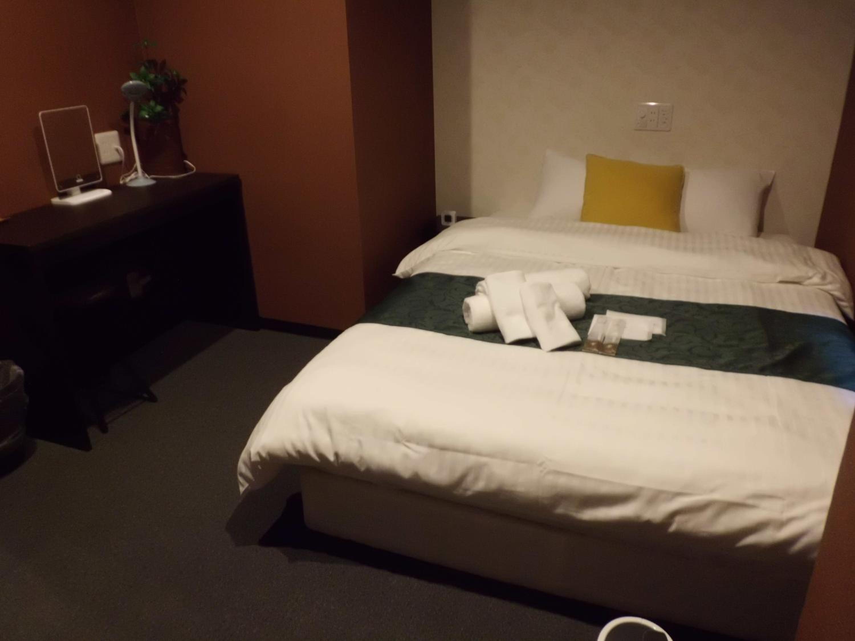 Standard Double Room with Shared Bathroom