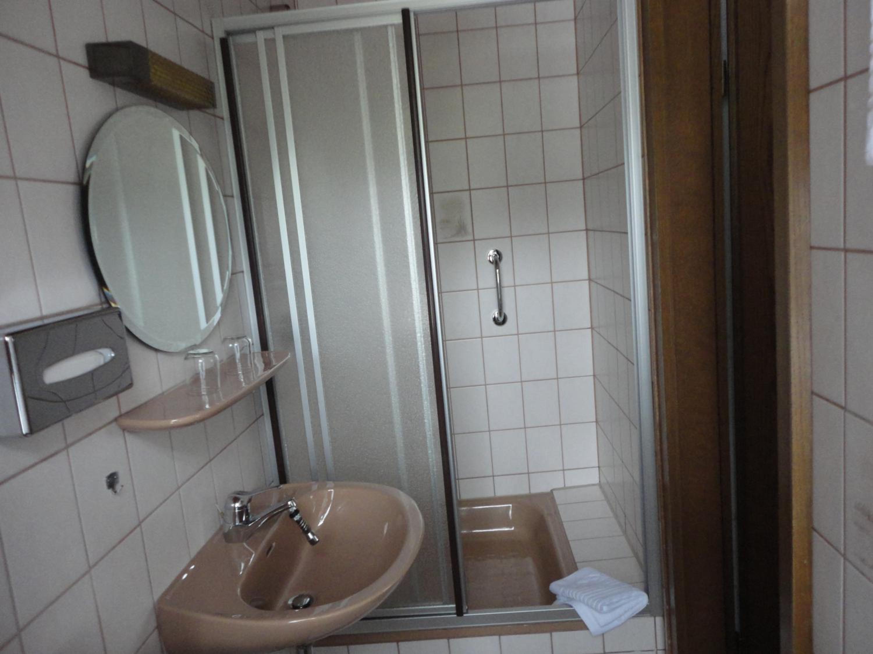 Single Room with Shower photo 3