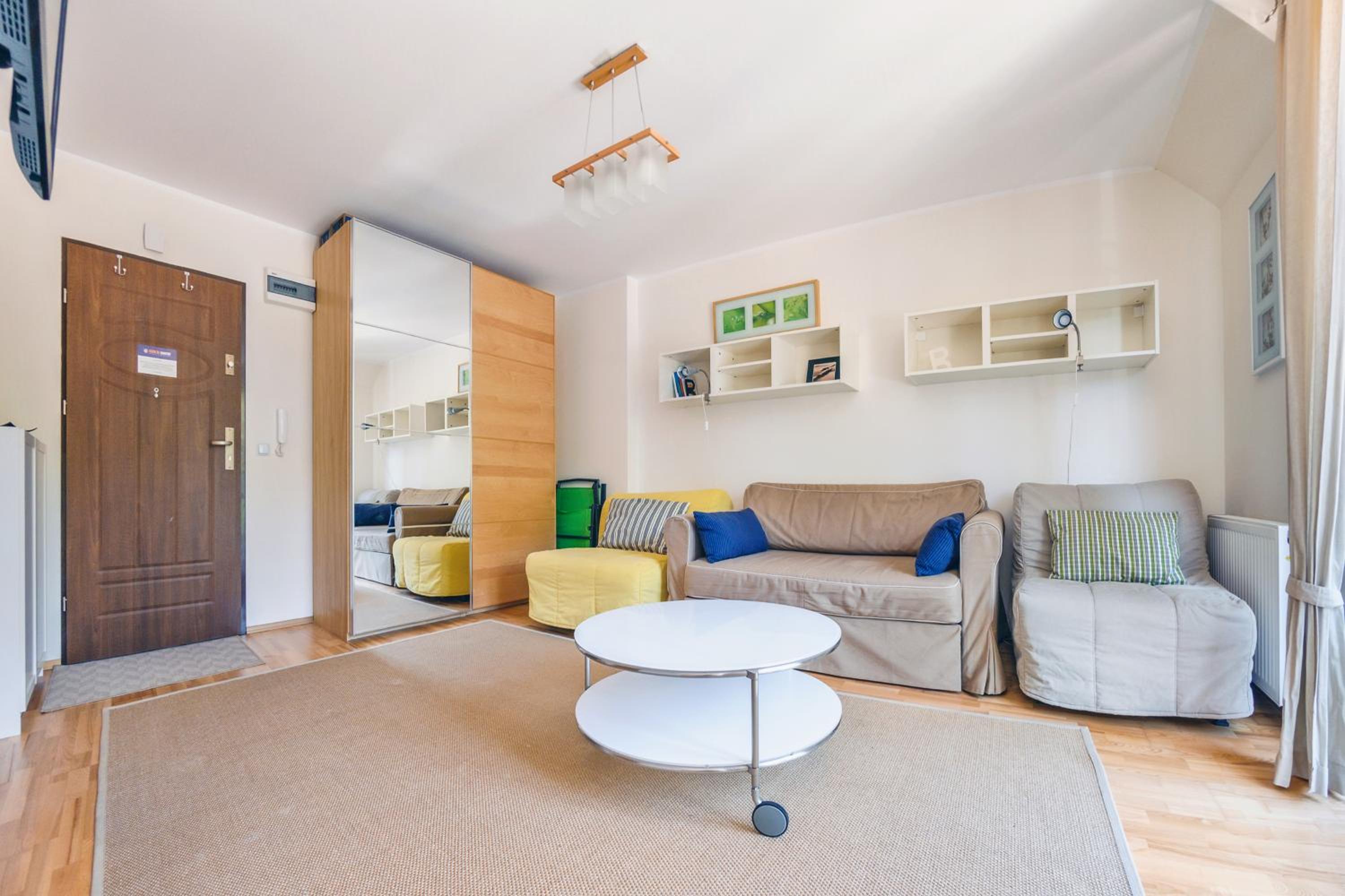 Studio Apartment photo 2