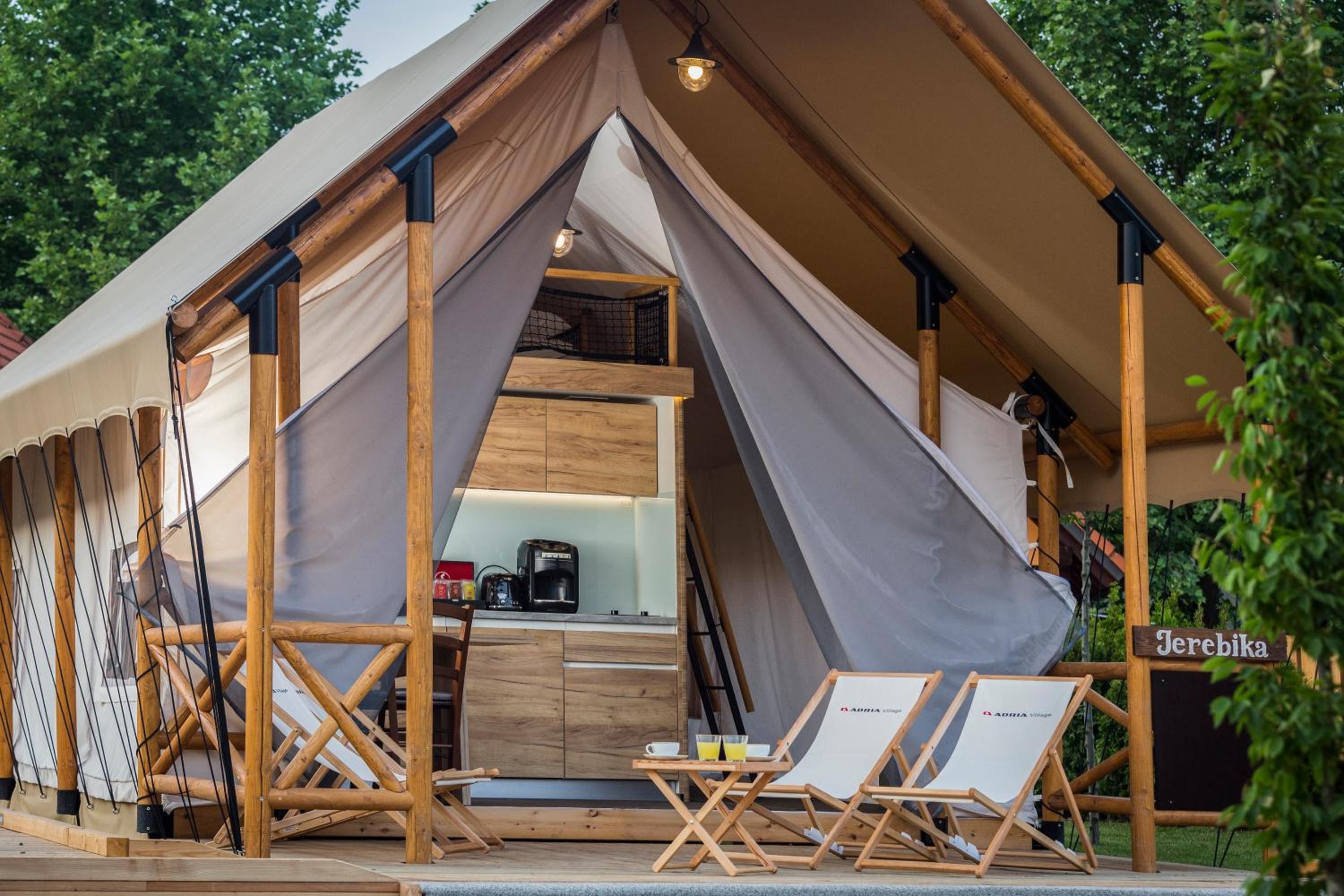 Tent with Pool - Photo 7