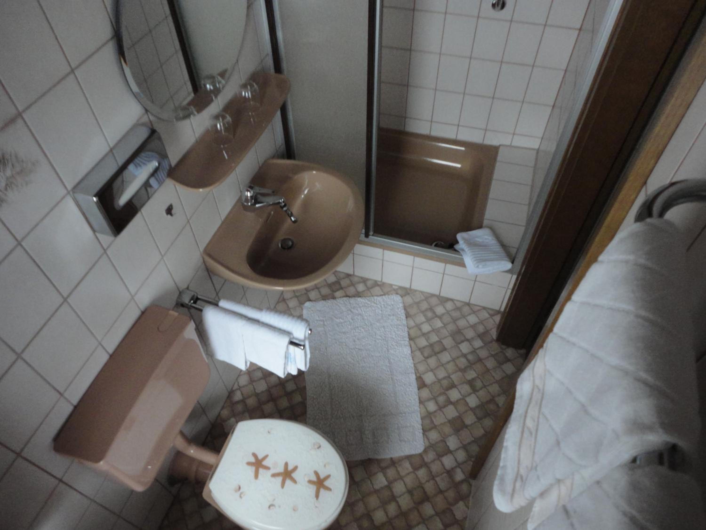 Single Room with Shower photo 2
