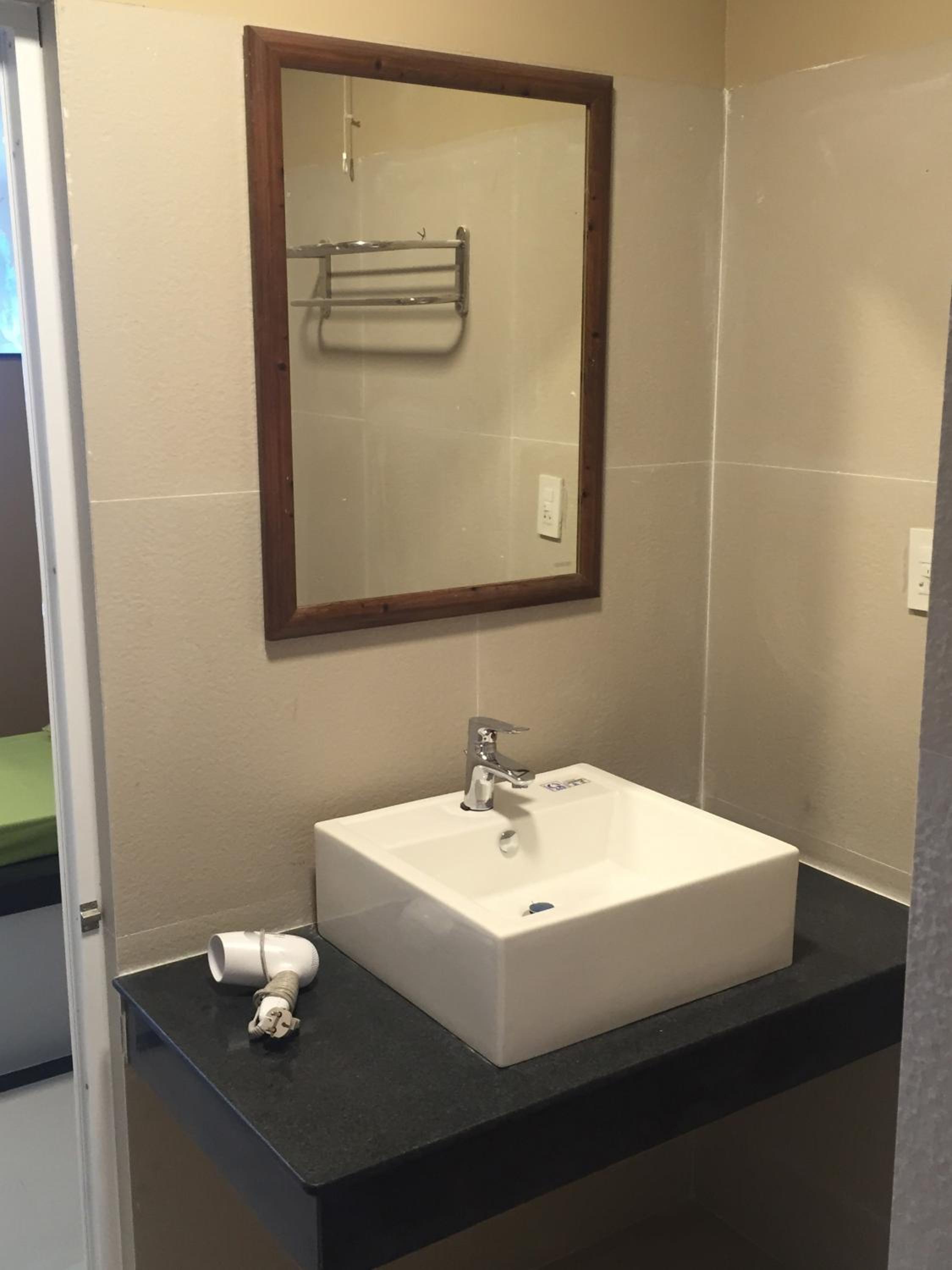 Deluxe Triple Room - Photo 7