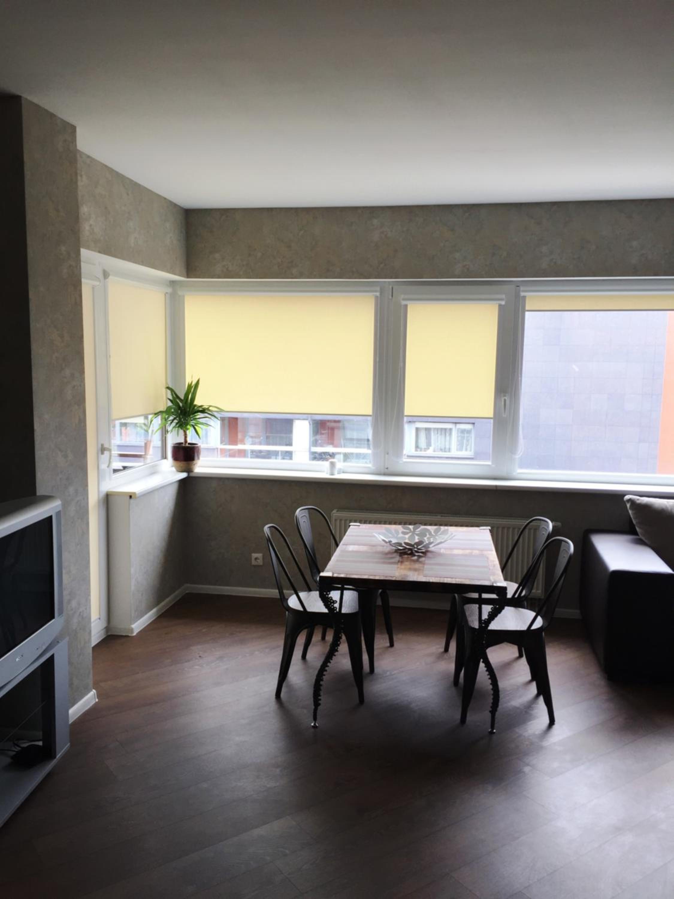 Apartment with Balcony - Photo 2