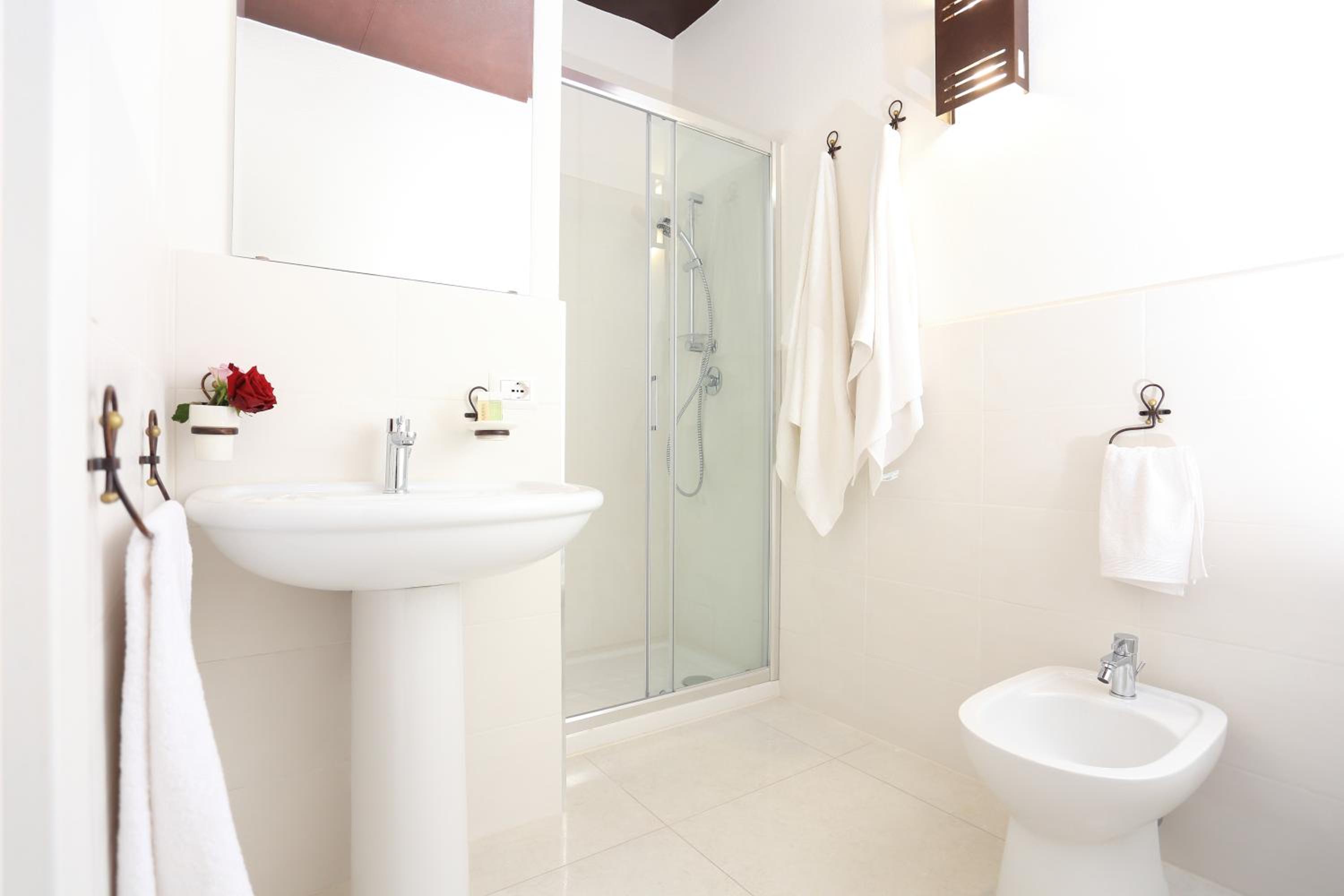 Superior Double Room - Photo 9