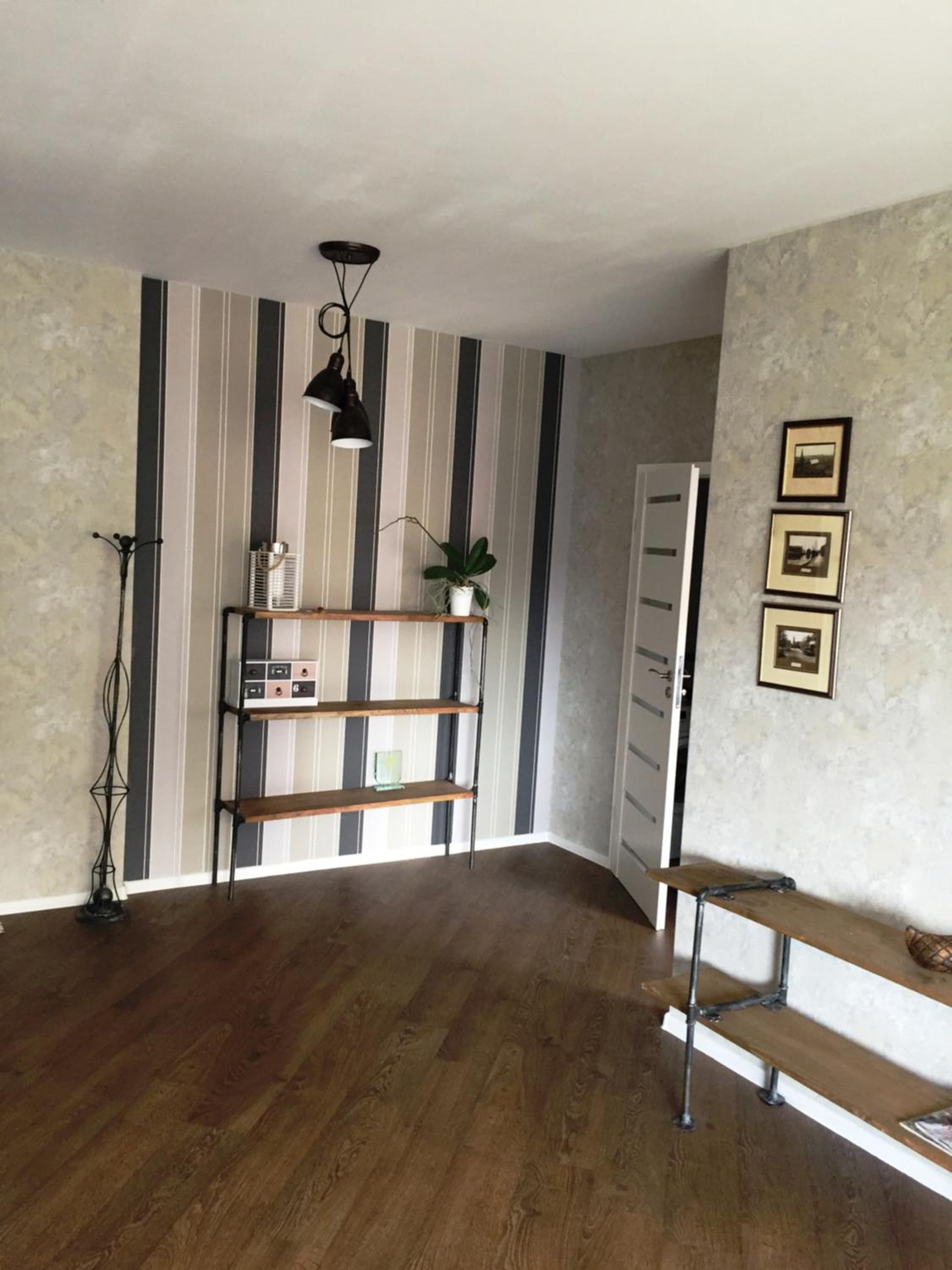 Apartment with Balcony - Photo 5