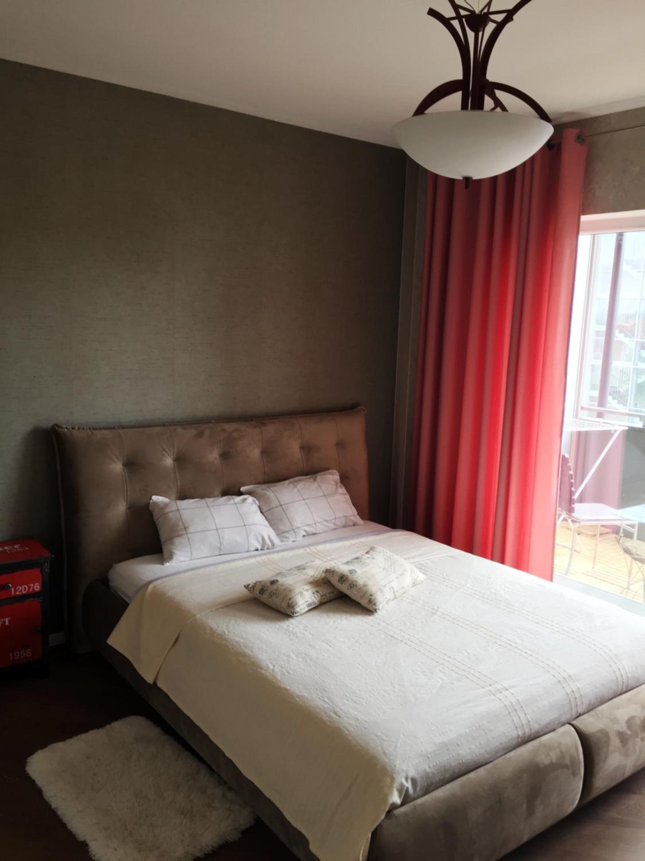Apartment with Balcony - Photo 6