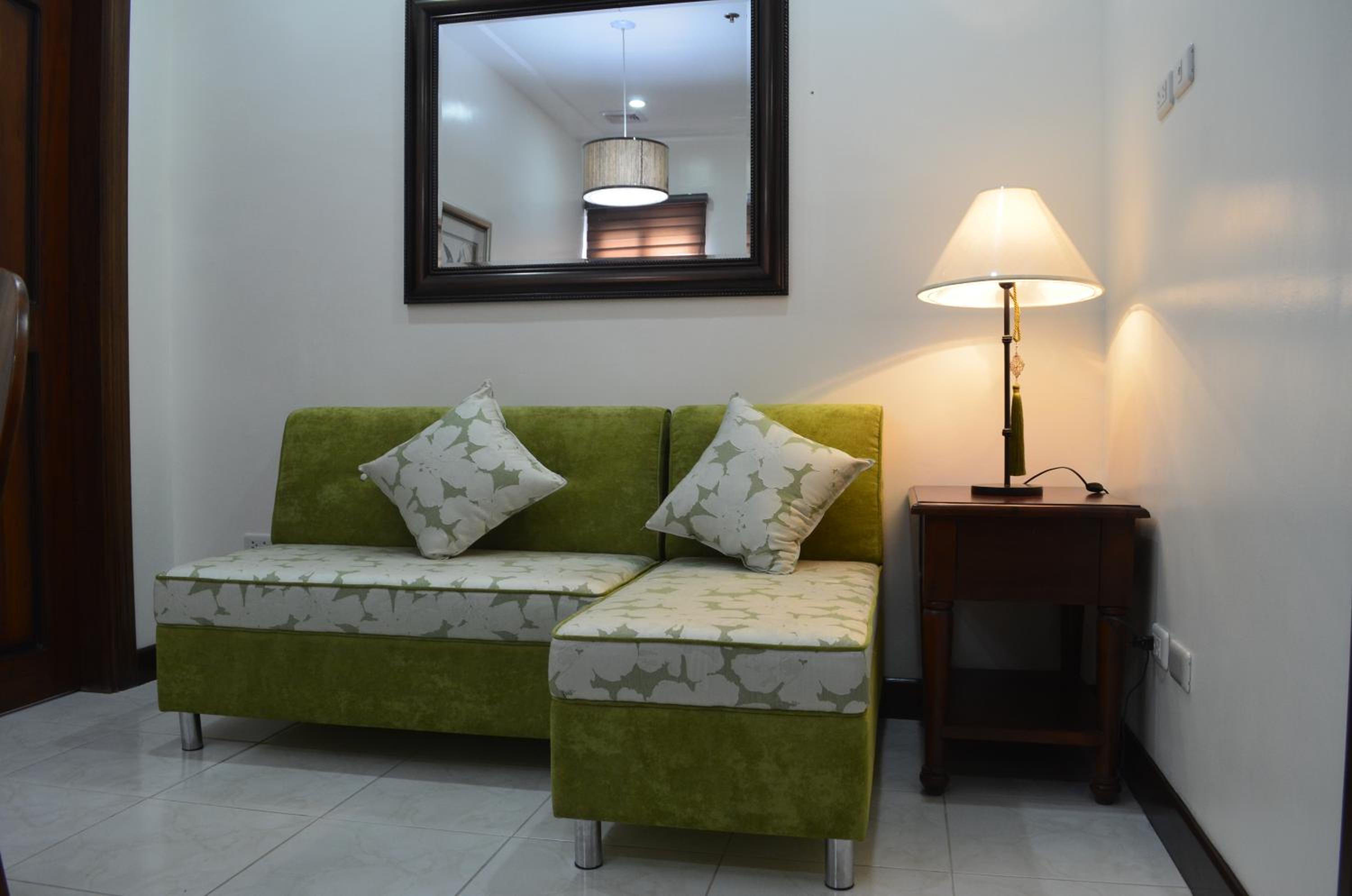 Executive One-Bedroom Apartment photo 2