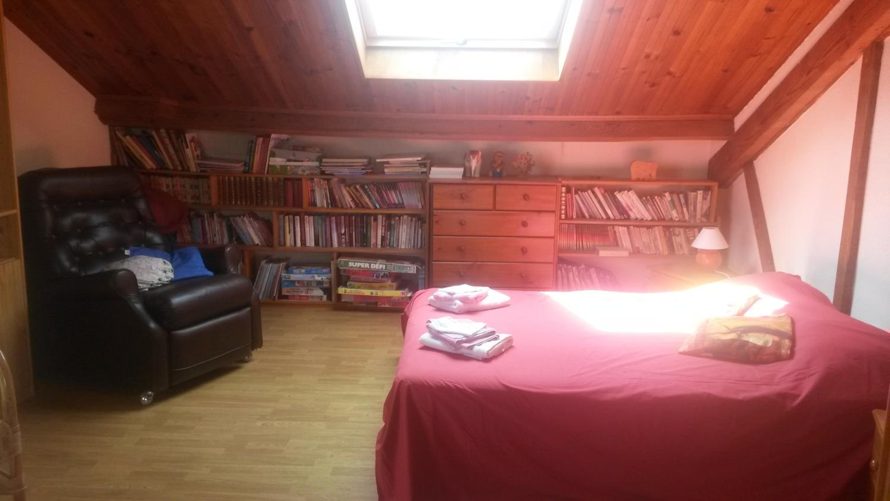 Family Room - Photo 2