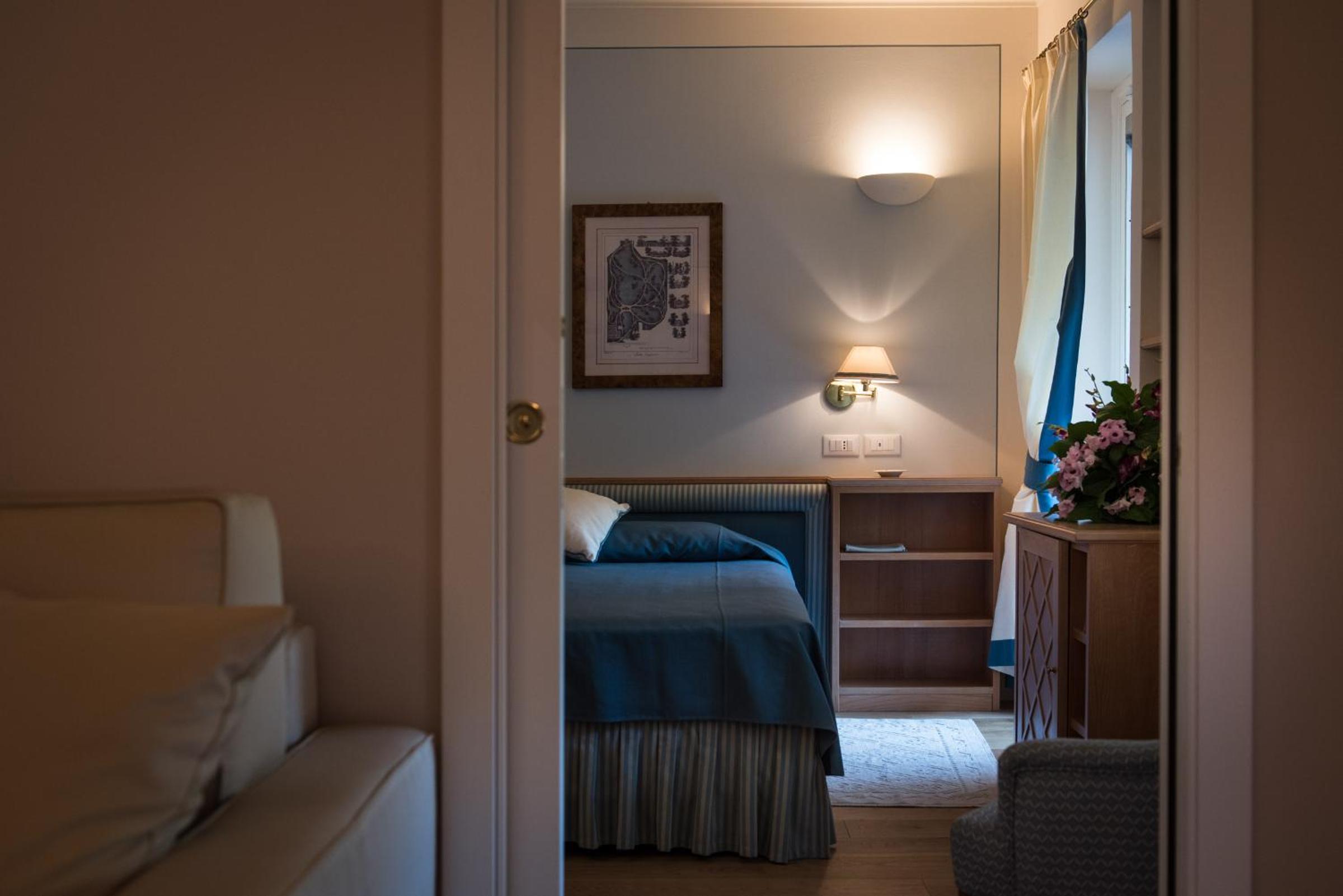 Junior Suite with Garden View - Photo 5