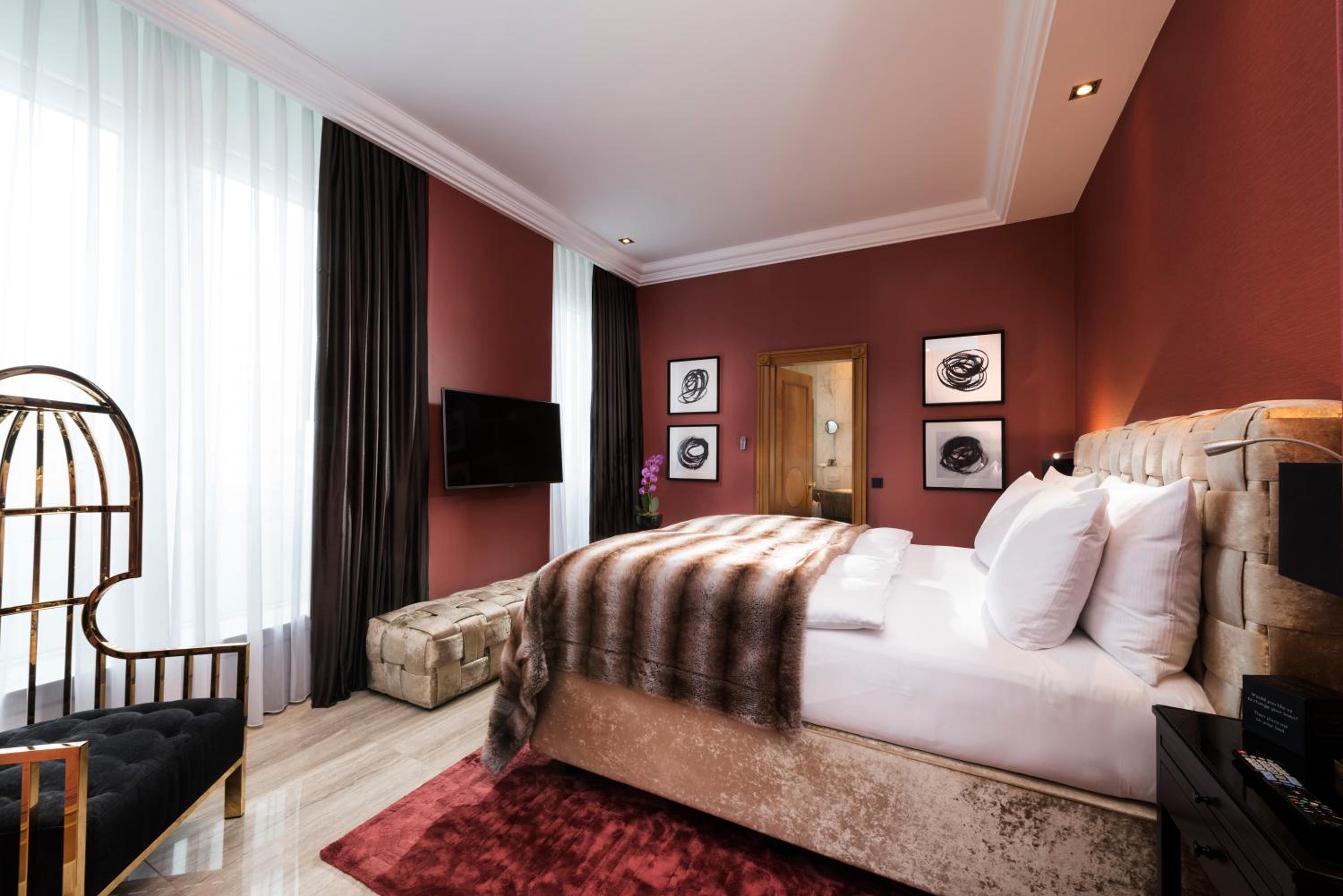 Senior Suite with free Club Lounge Access