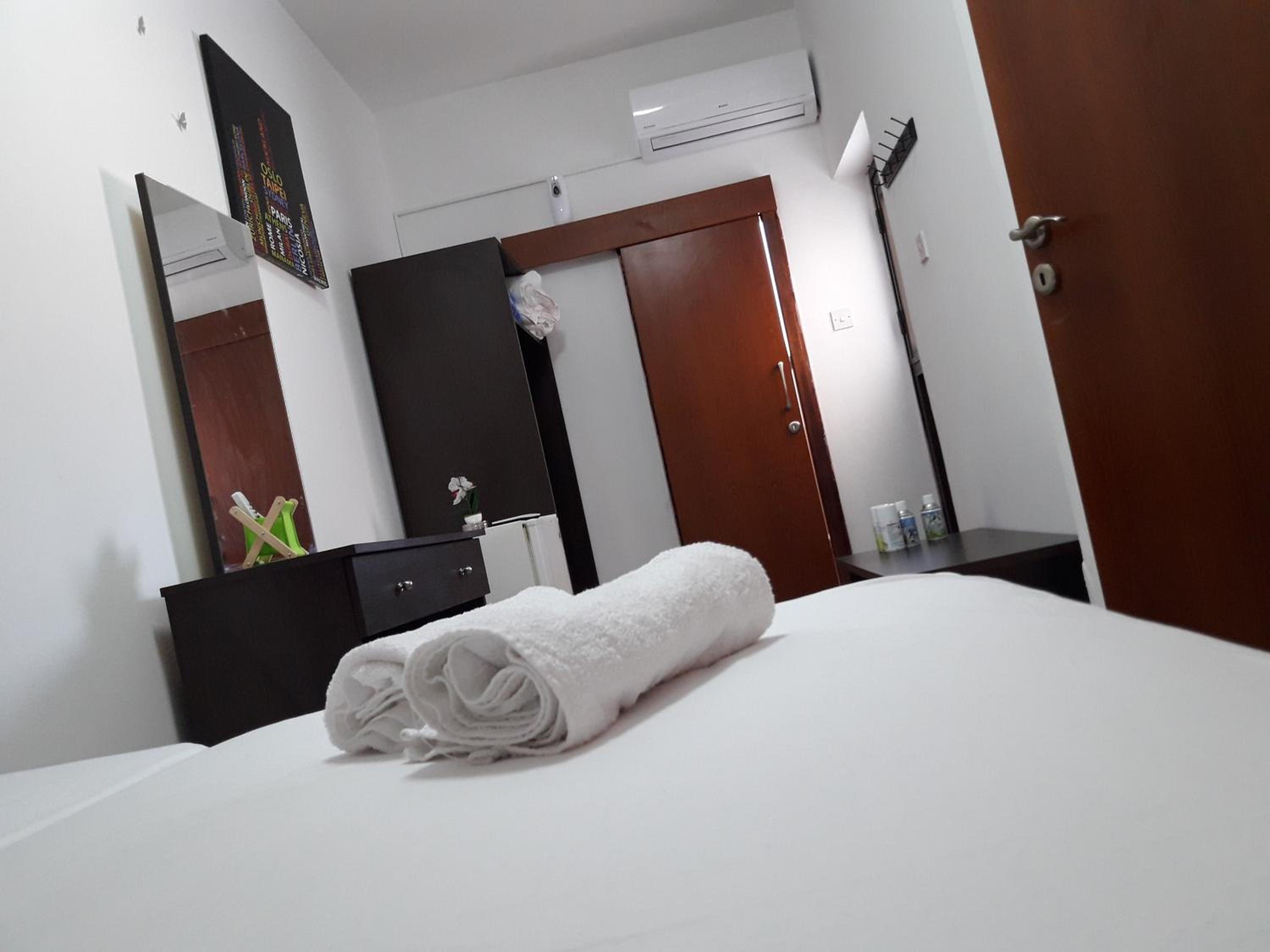 Economy Twin Room photo 1