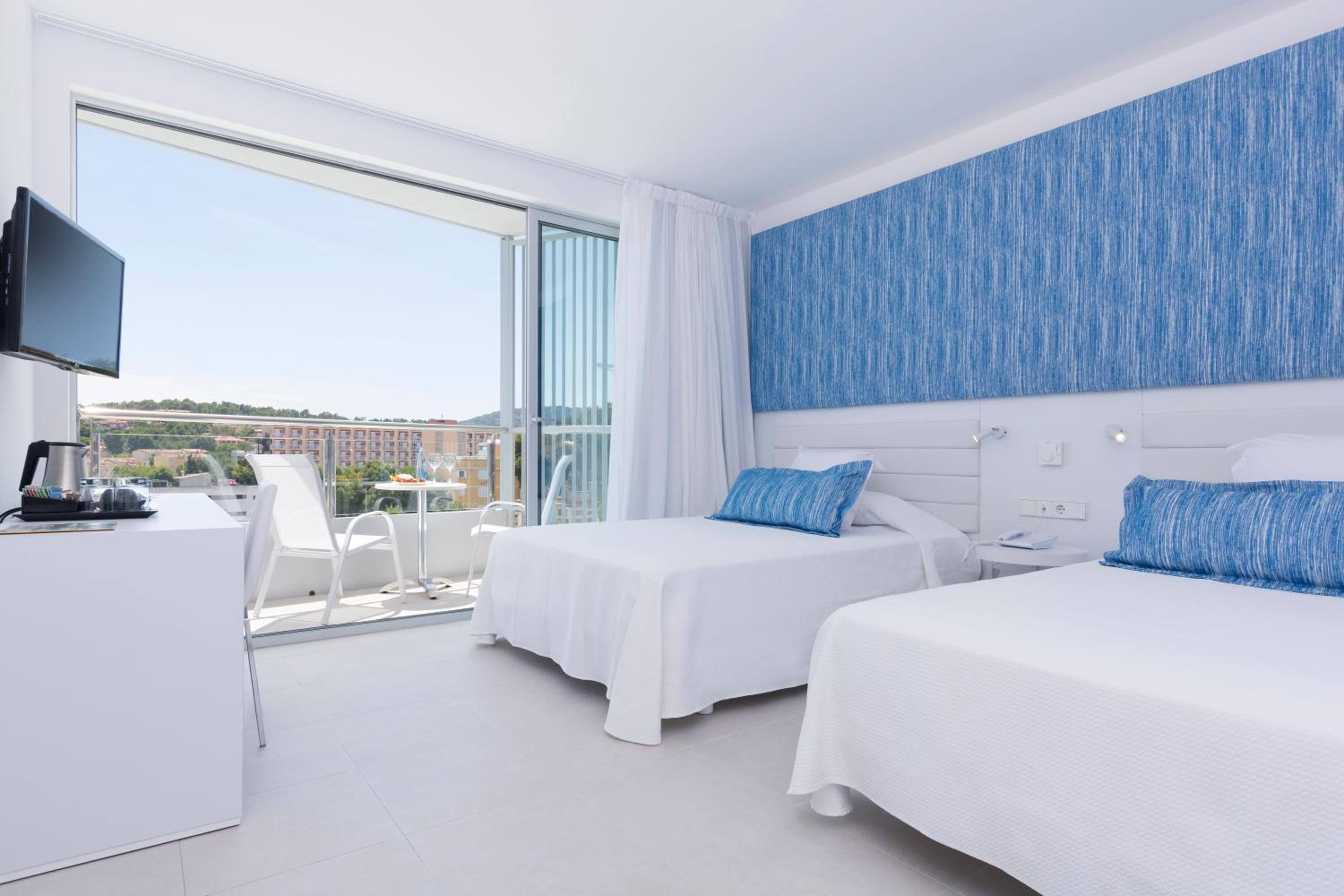 Double Room with Partial Sea View